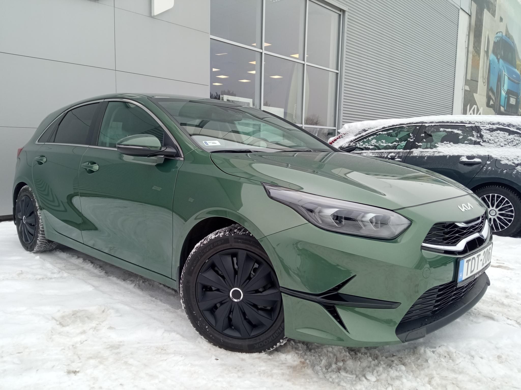 KIA CEE'D Ceed 1.5 T-GDI Gold Magyarországi! Vonóhorog! Téli-nyári kerékszett! Újszerű állapot! - 1. kép