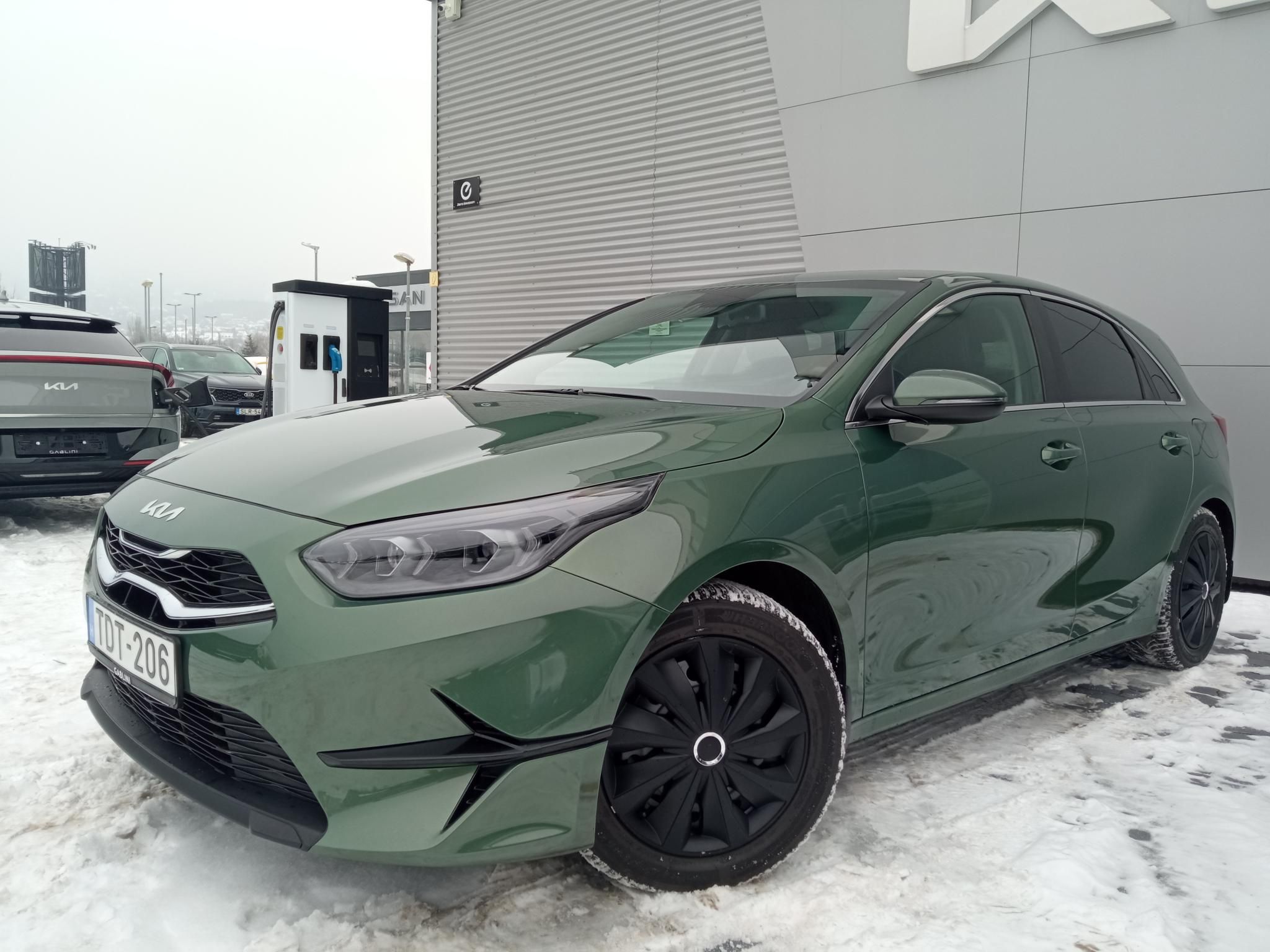 KIA CEE'D Ceed 1.5 T-GDI Gold Magyarországi! Vonóhorog! Téli-nyári kerékszett! Újszerű állapot! - 3. kép