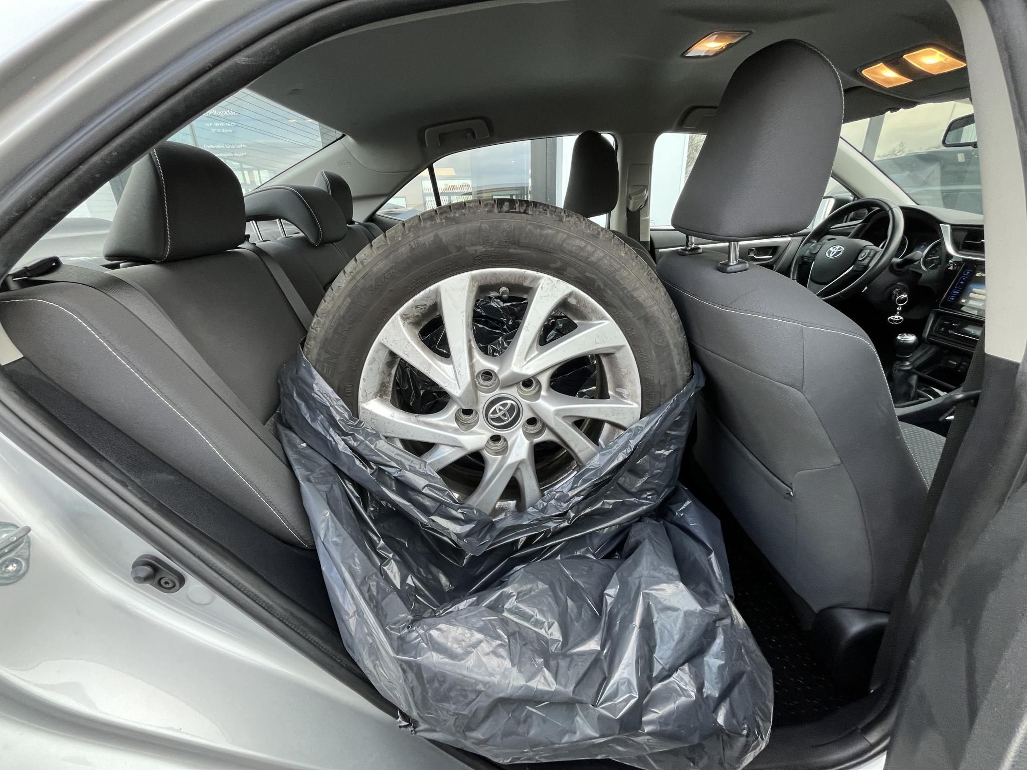 TOYOTA COROLLA Sedan 1.6 Active Comfort Magyarországi! Leinformálható! - 12. kép