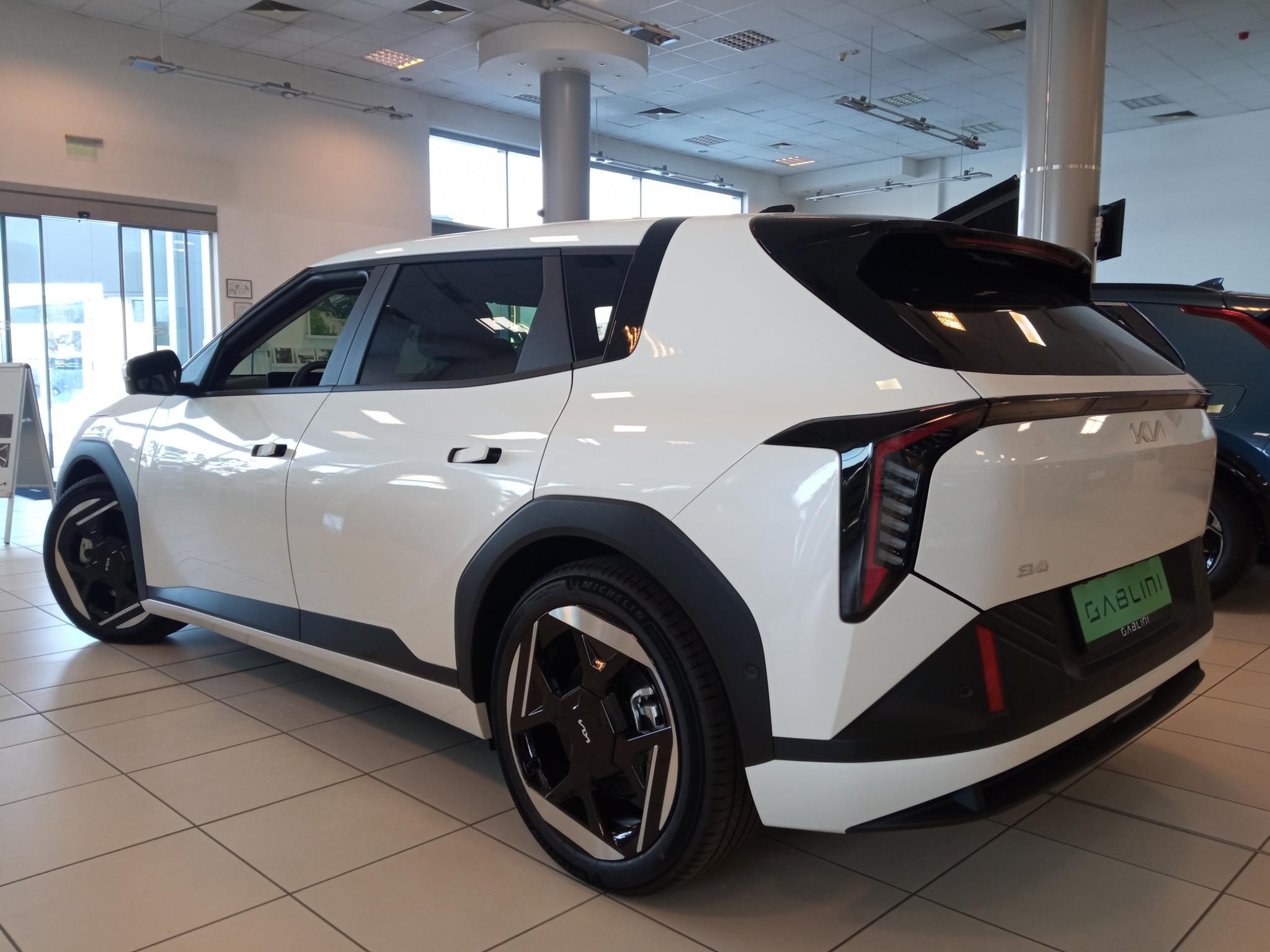 KIA EV4 81,4kWh Earth Plus DWP csomag! Készletről! - 6. kép