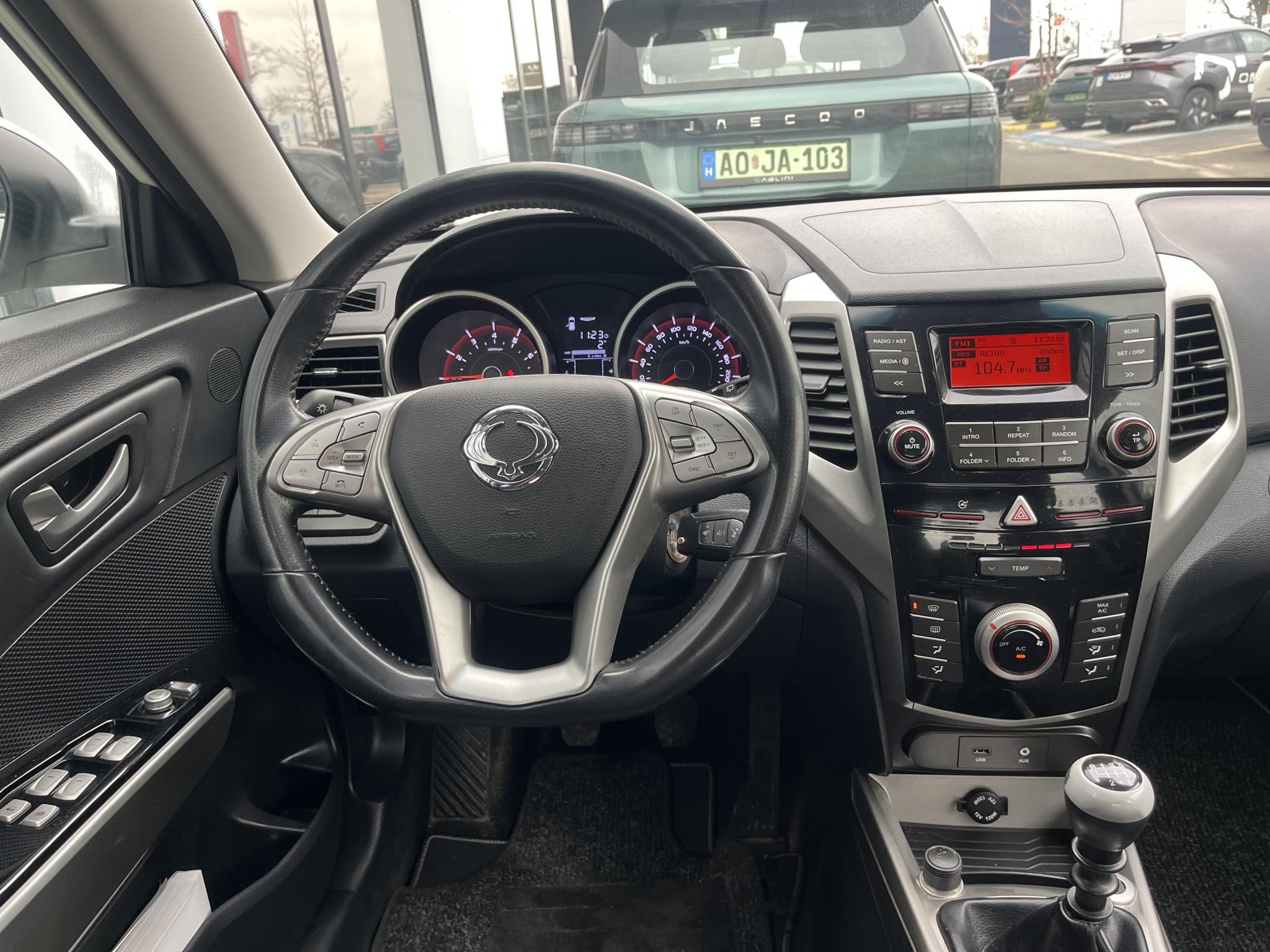 SSANGYONG TIVOLI 1.6 e-XGI DLX Magyarországi! Leinformálható! Vezetett szervizkönyv! - 9. kép