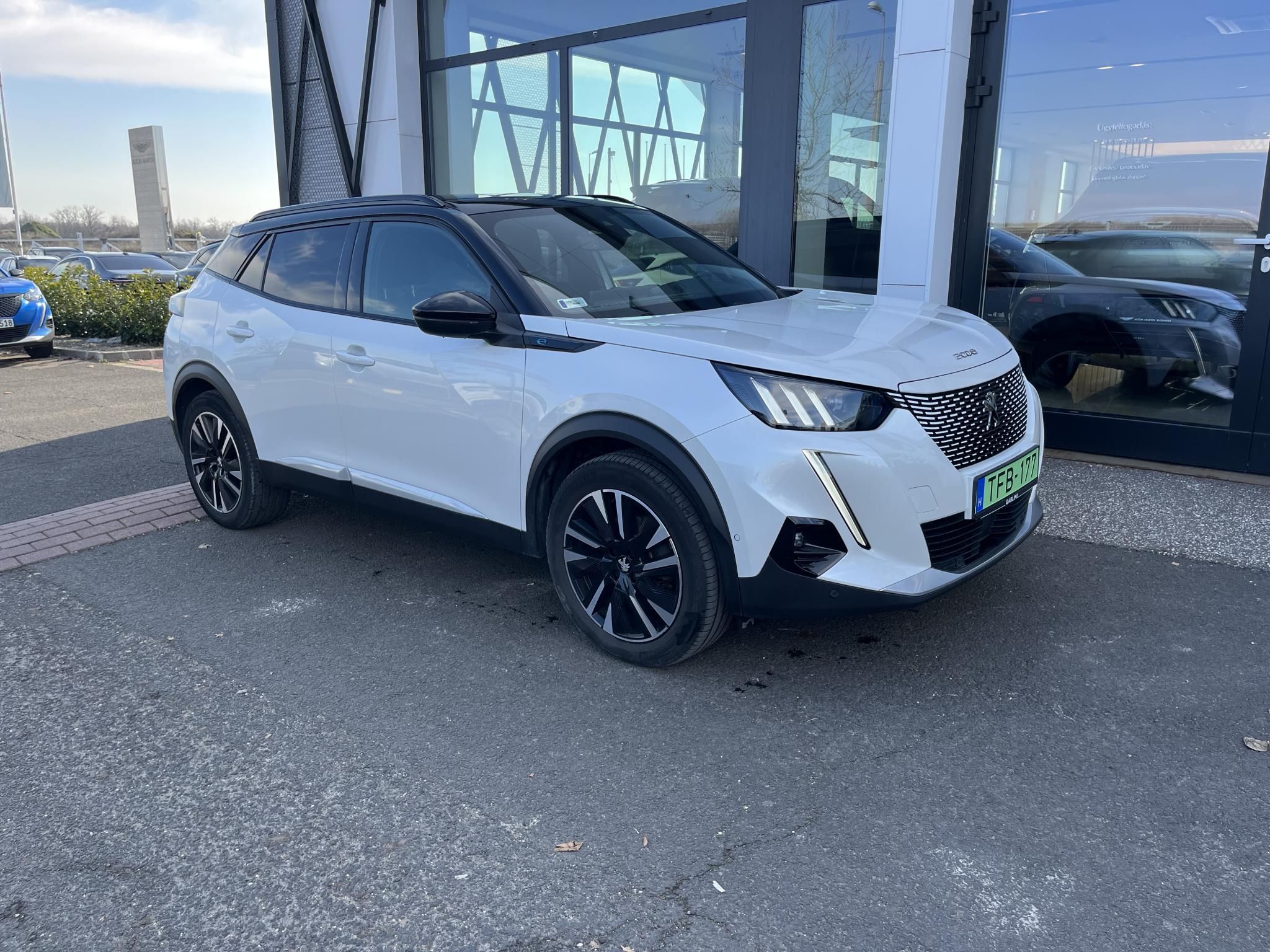 PEUGEOT 2008 e2008 50kWh GT Pack - 1. kép