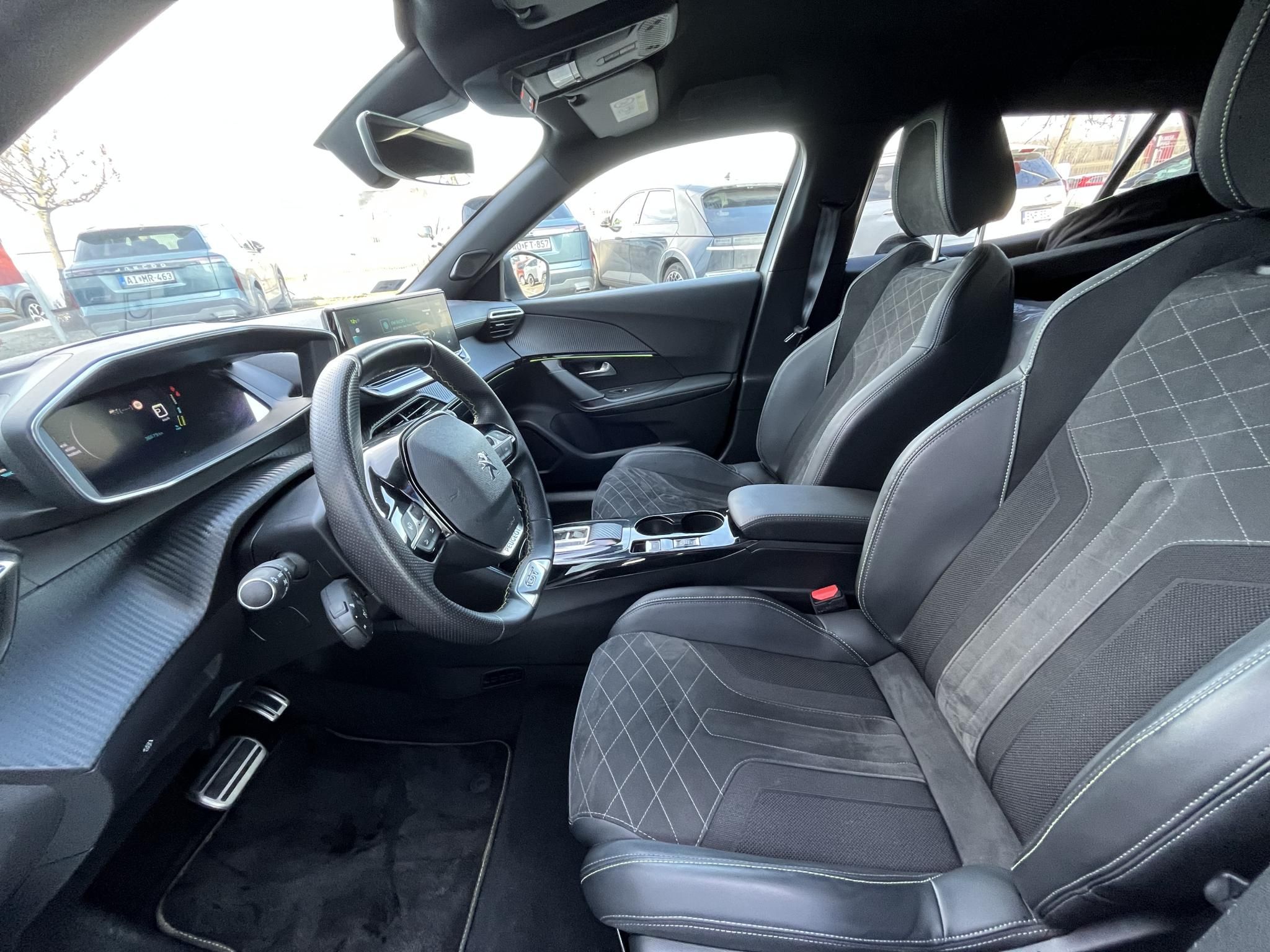 PEUGEOT 2008 e2008 50kWh GT Pack - 11. kép