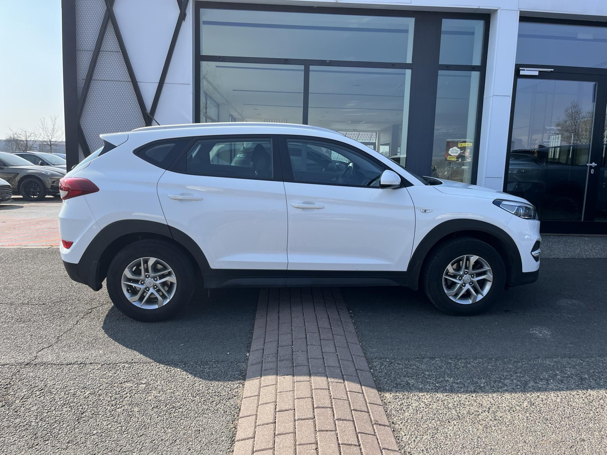 HYUNDAI TUCSON 1.6 GDi Life Magyarországi! Leinformálható! - 4. kép