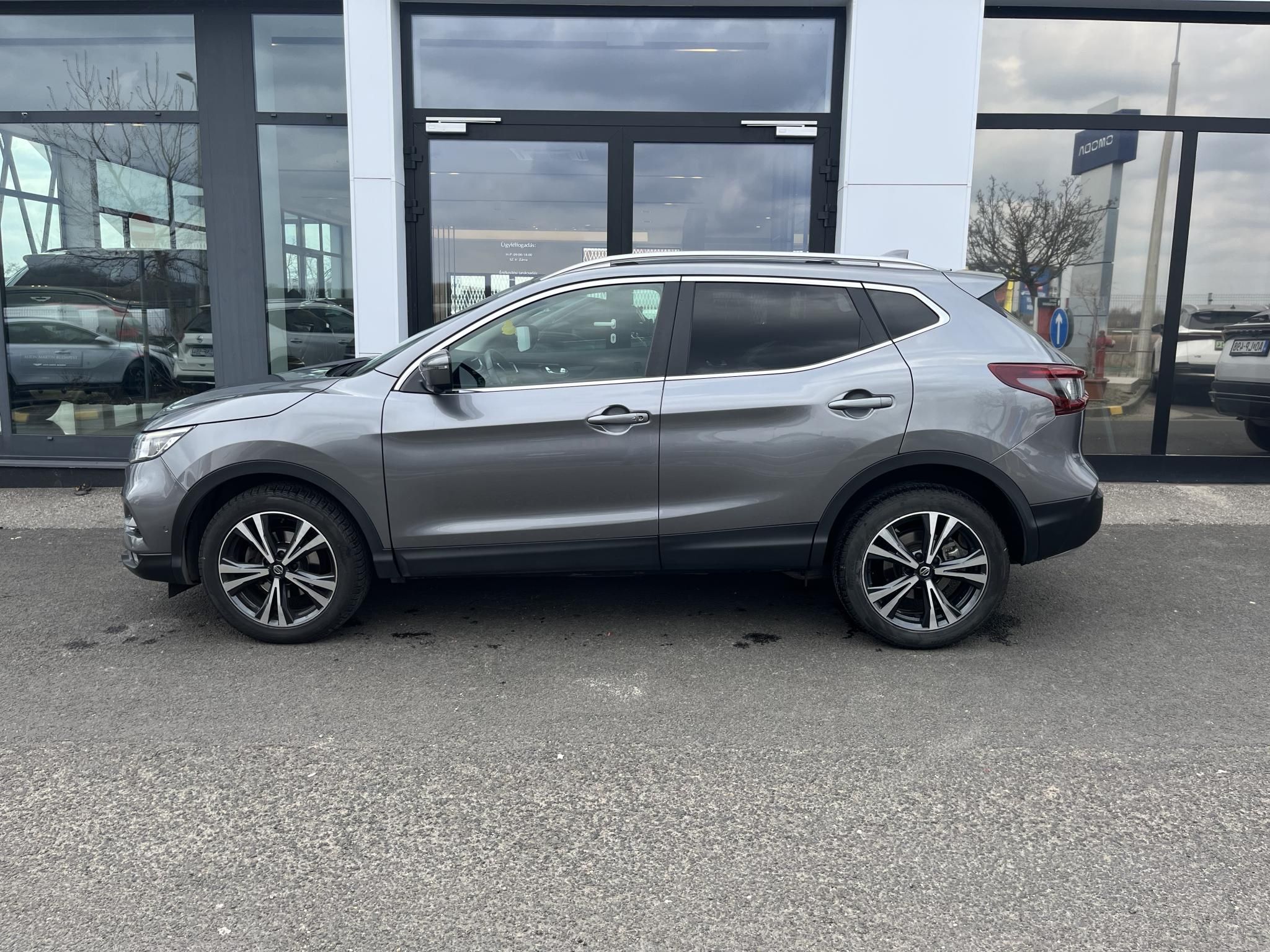 NISSAN QASHQAI 1.3 DIG-T N-Connecta DCT Magyarországi! Leinformálható! - 8. kép