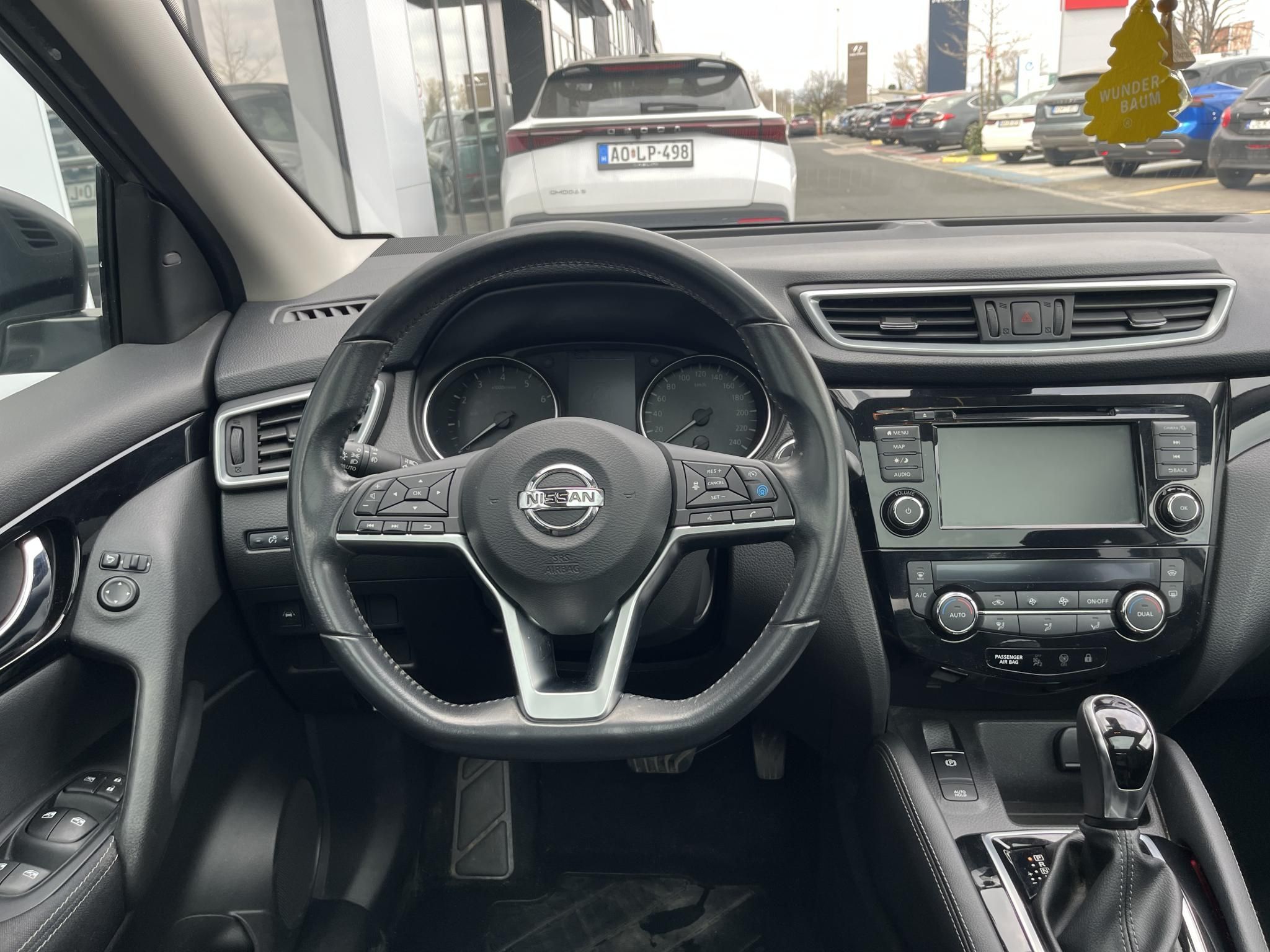 NISSAN QASHQAI 1.3 DIG-T N-Connecta DCT Magyarországi! Leinformálható! - 10. kép