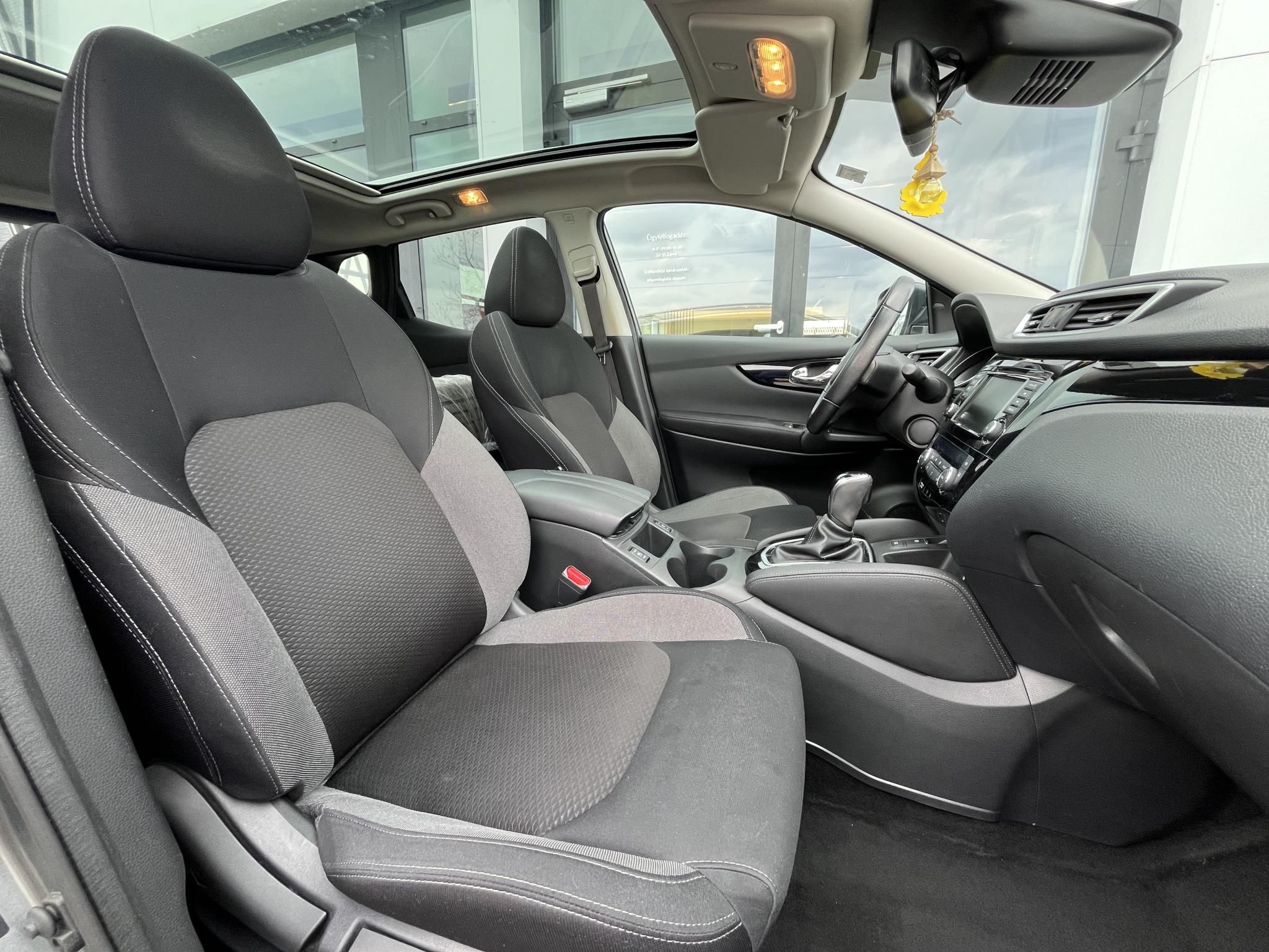 NISSAN QASHQAI 1.3 DIG-T N-Connecta DCT Magyarországi! Leinformálható! - 12. kép