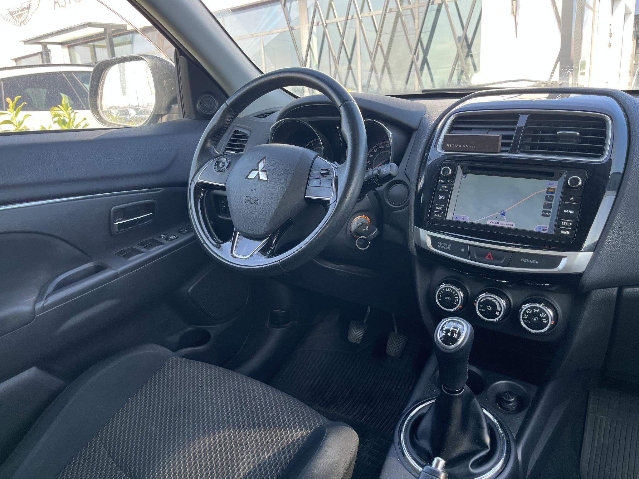 MITSUBISHI ASX 1.6 MIVEC Intsyle Navi 2WD Magyarországi! Leinformálható! Navigáció! Tolatókamera! - 4. kép