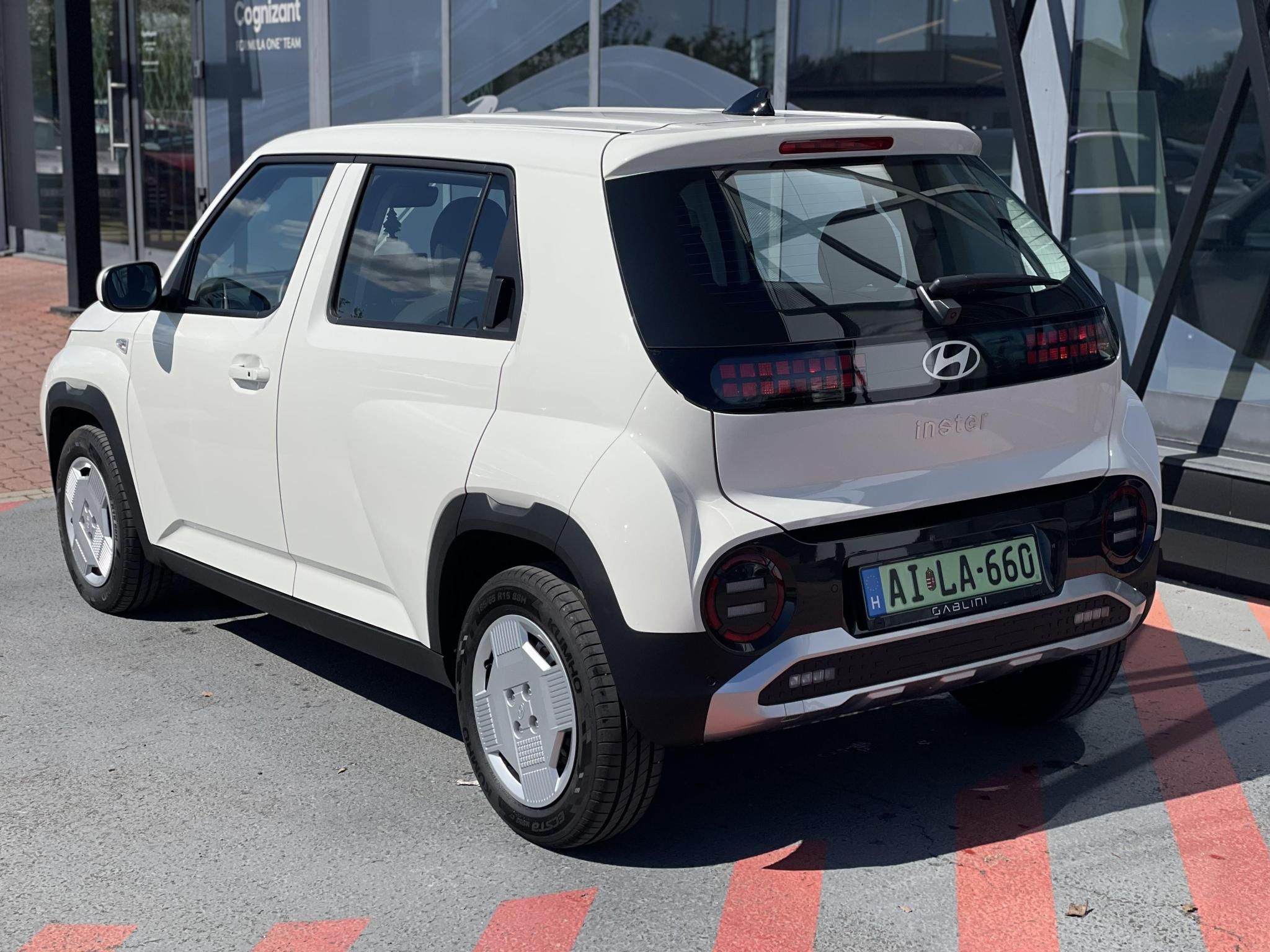 HYUNDAI INSTER 49kWh Comfort Garanciális! Ülés+kormányfűtés! - 4. kép