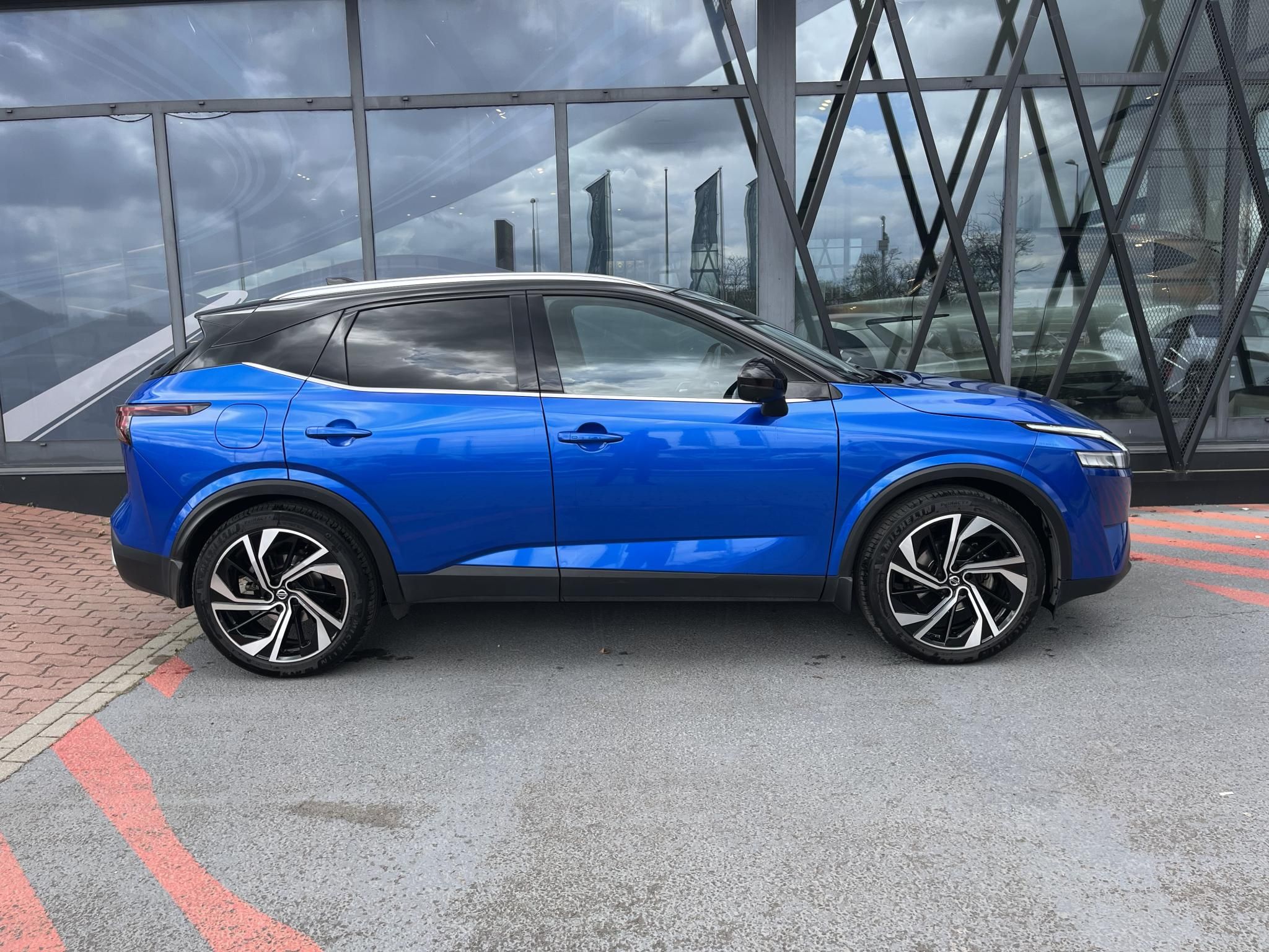 NISSAN QASHQAI 1.3 DIG-T Mild Hybrid Tekna+ 4WD X-Tronic Magyarországi! Leinformálható! - 4. kép