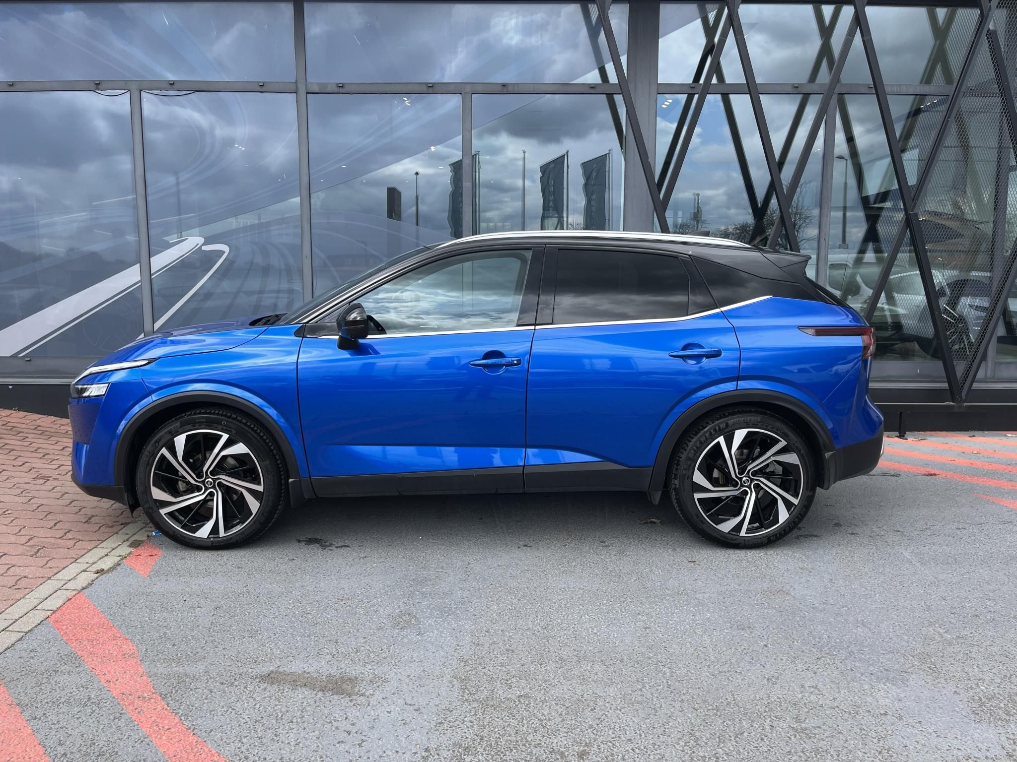 NISSAN QASHQAI 1.3 DIG-T Mild Hybrid Tekna+ 4WD X-Tronic Magyarországi! Leinformálható! - 8. kép