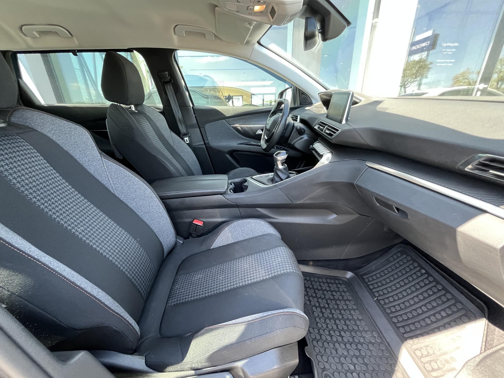 PEUGEOT 5008 1.2 PureTech Family Edition (7 személyes ) Garanciális! Magyarországi! Leinformálható! - 11. kép
