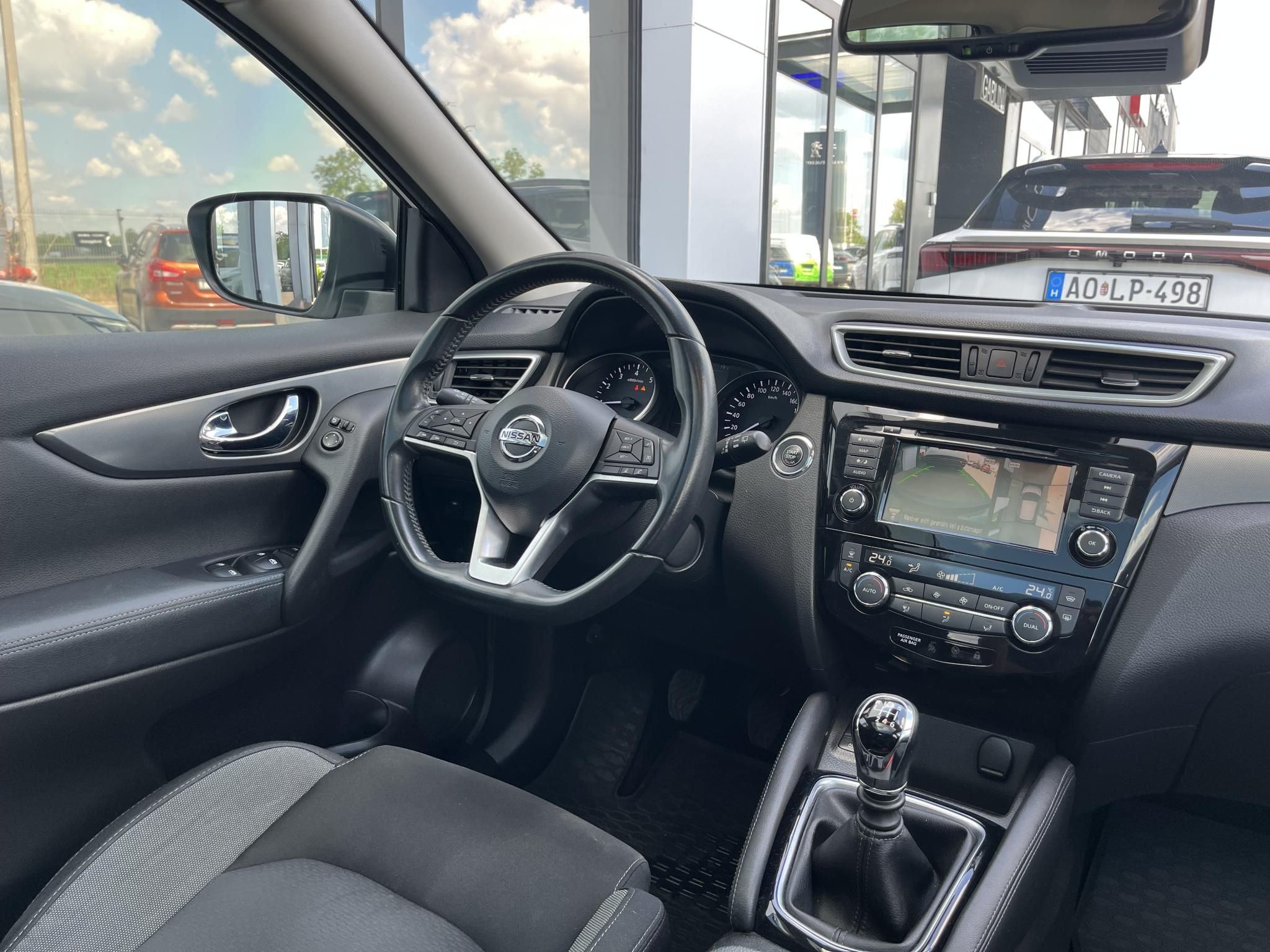 NISSAN QASHQAI 1.3 DIG-T N-Connecta Magyarországi! Leinformálható! Rendszeresen karbantartott! - 9. kép
