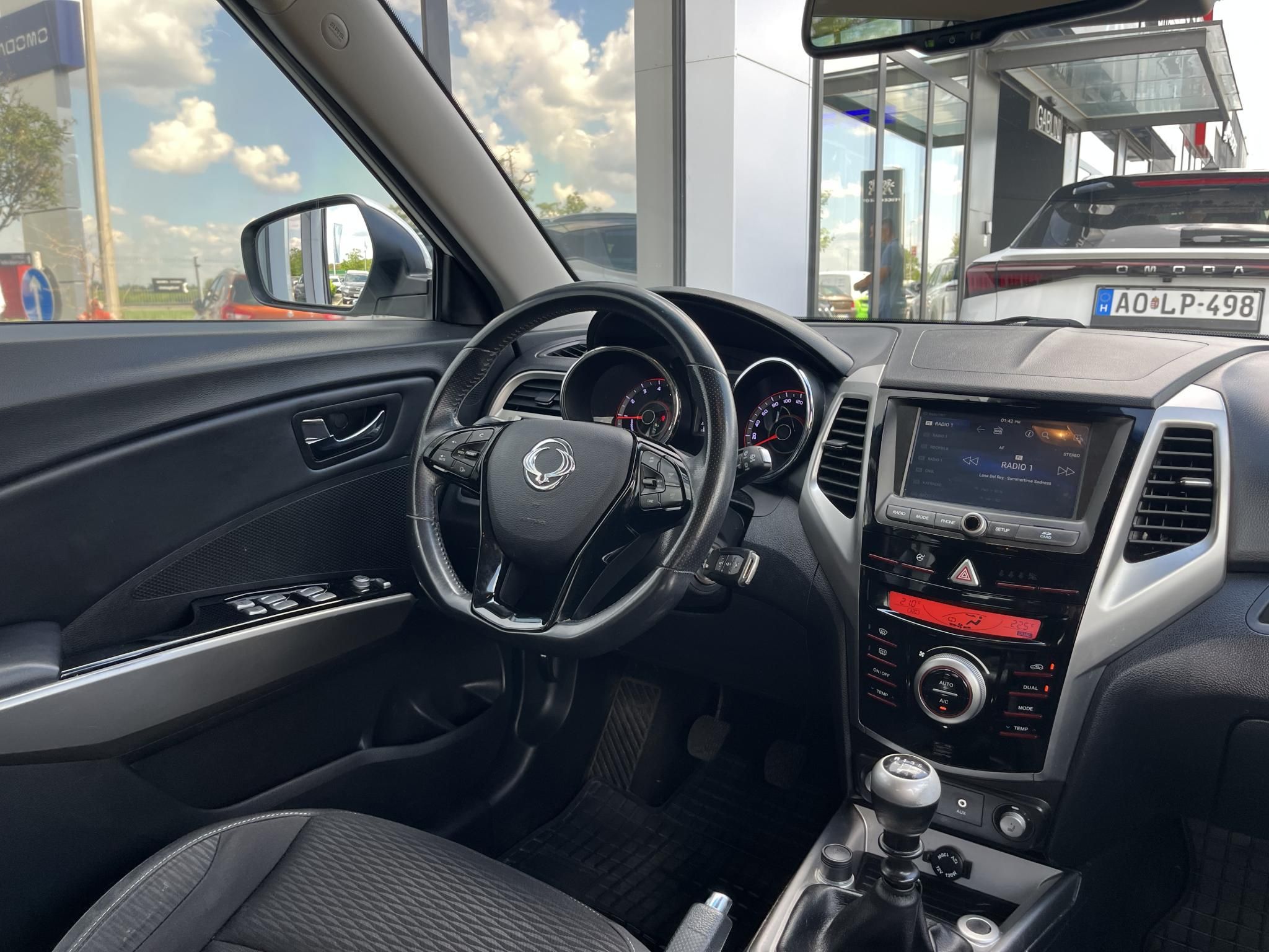 SSANGYONG TIVOLI 1.6 e-XDI DLX Magyarországi! Leinformálható! Vezetett szervizkönyv! - 9. kép