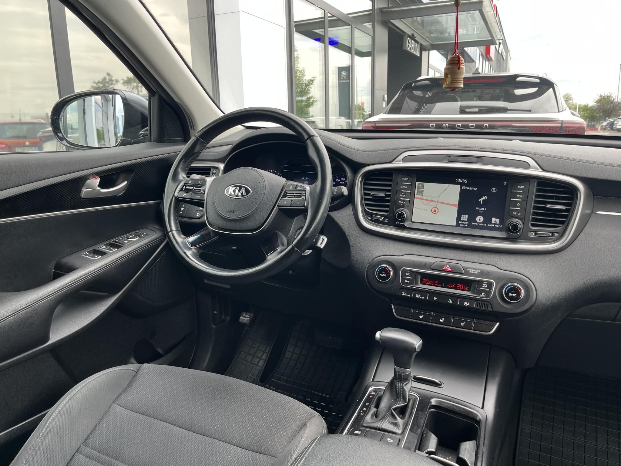 KIA SORENTO 2.4 GDI LX Plus (Automata) [7 személy] Magyarországi! Navigáció! Tolatókamera! - 9. kép