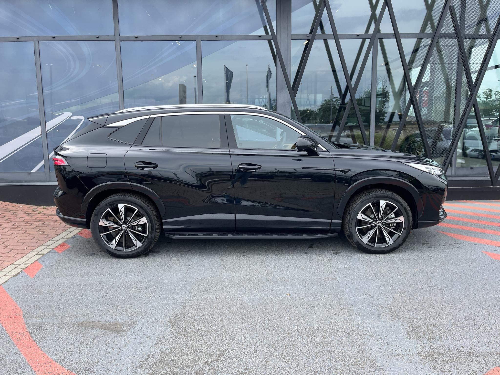 MG HS 1.5 T-GDI PHEV Luxury (Automata) Áfa visszaigényelhető! Magyarországi! Leinformálható! - 4. kép