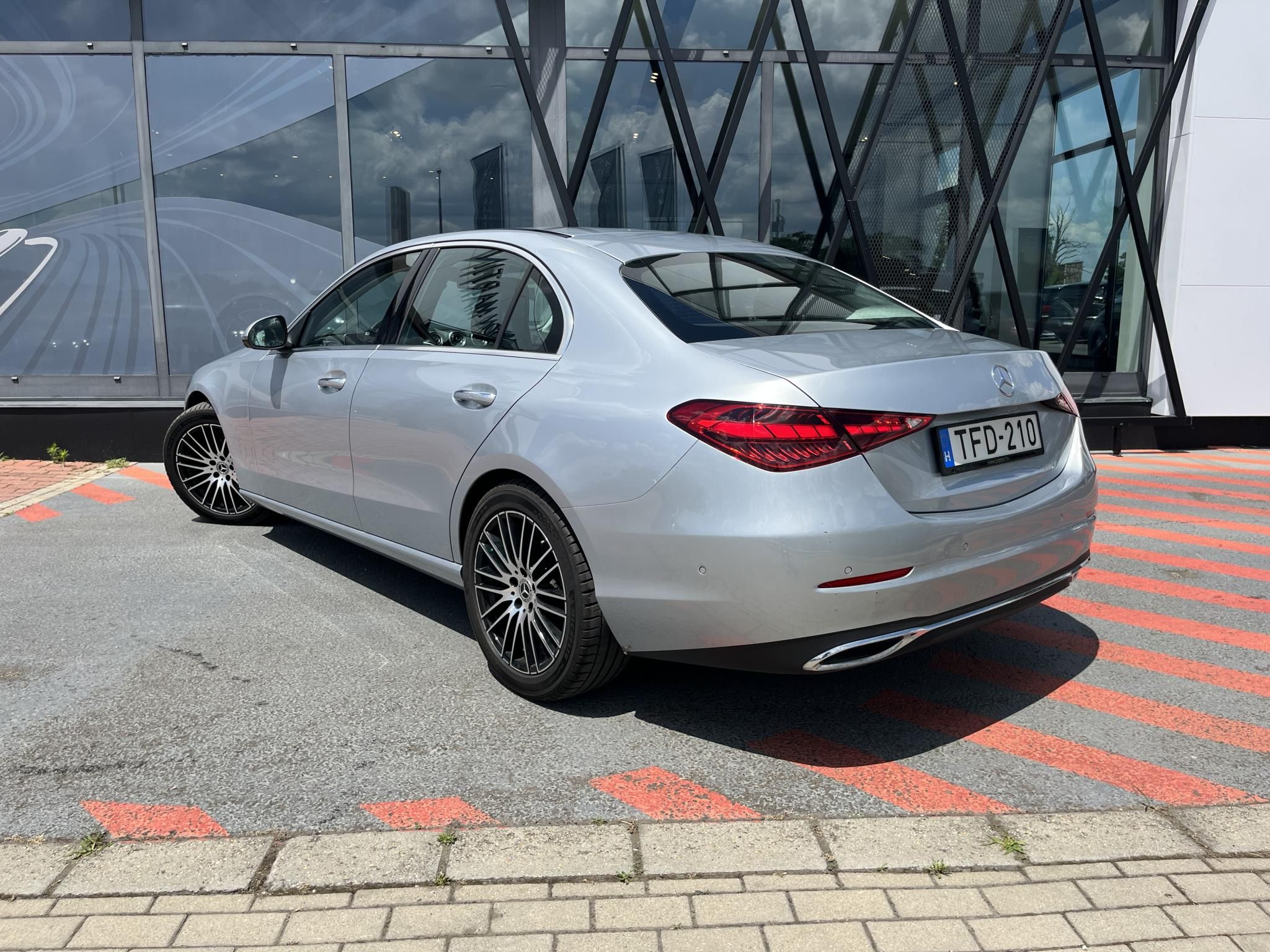 MERCEDES-BENZ C 200 4Matic 9G-TRONIC Mild hybrid drive Garanciális! Magyarországi! Végig szakszervizben szervizelt! - 7. kép