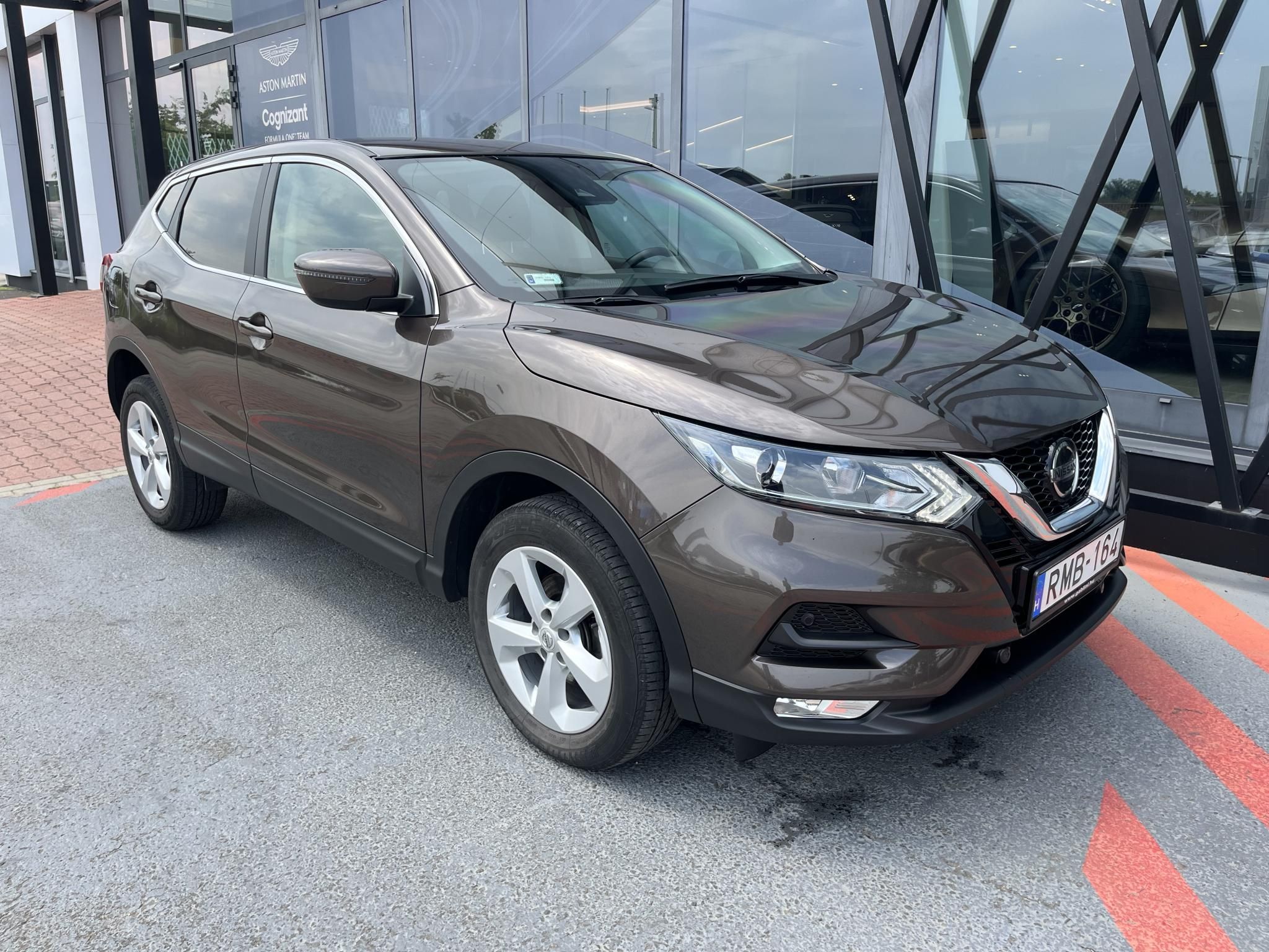 NISSAN QASHQAI 1.3 DIG-T Acenta Magyarországi! Leinformálható! Navigáció! Tolatókamera! - 1. kép