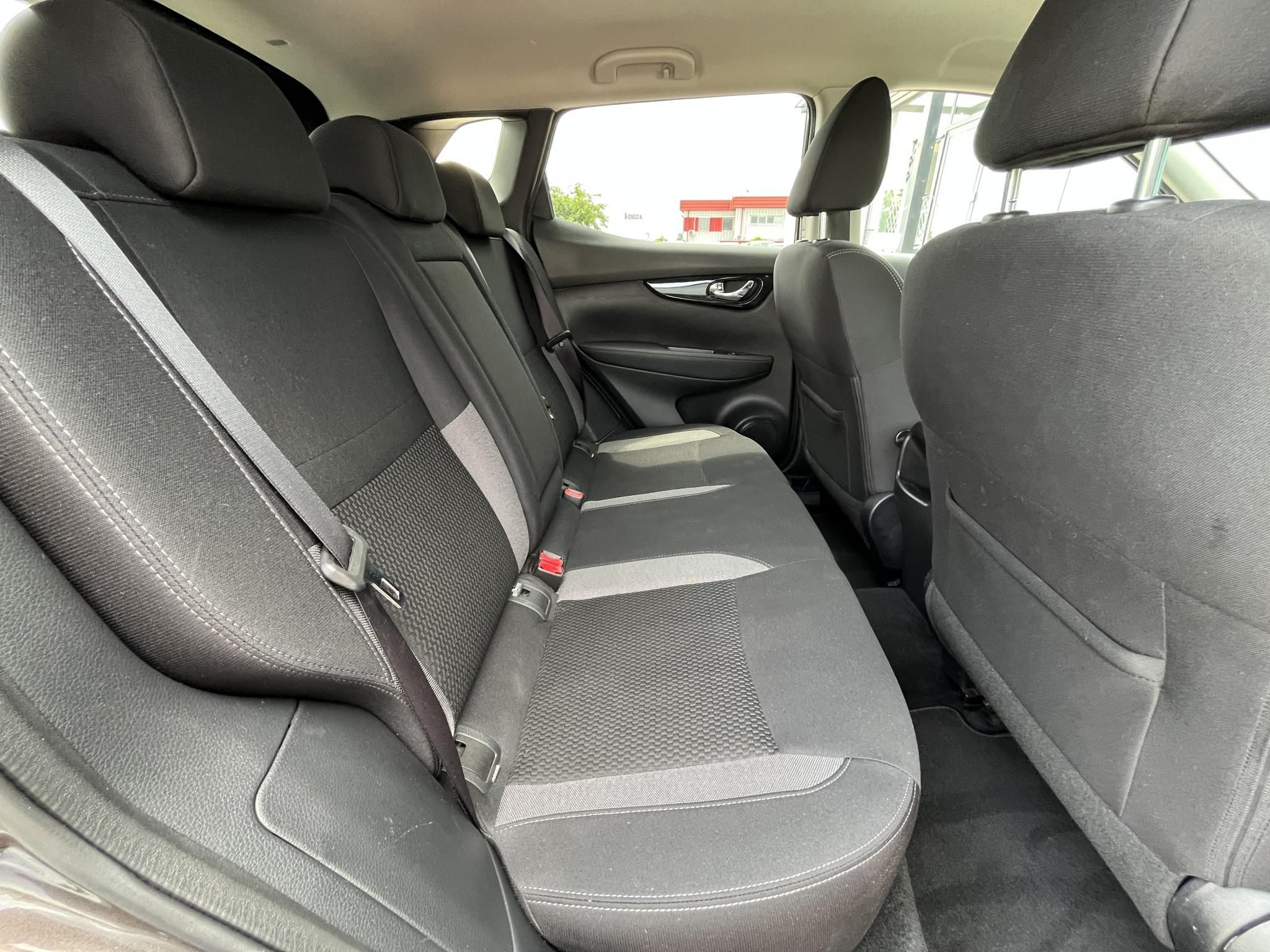 NISSAN QASHQAI 1.3 DIG-T Acenta Magyarországi! Leinformálható! Navigáció! Tolatókamera! - 12. kép