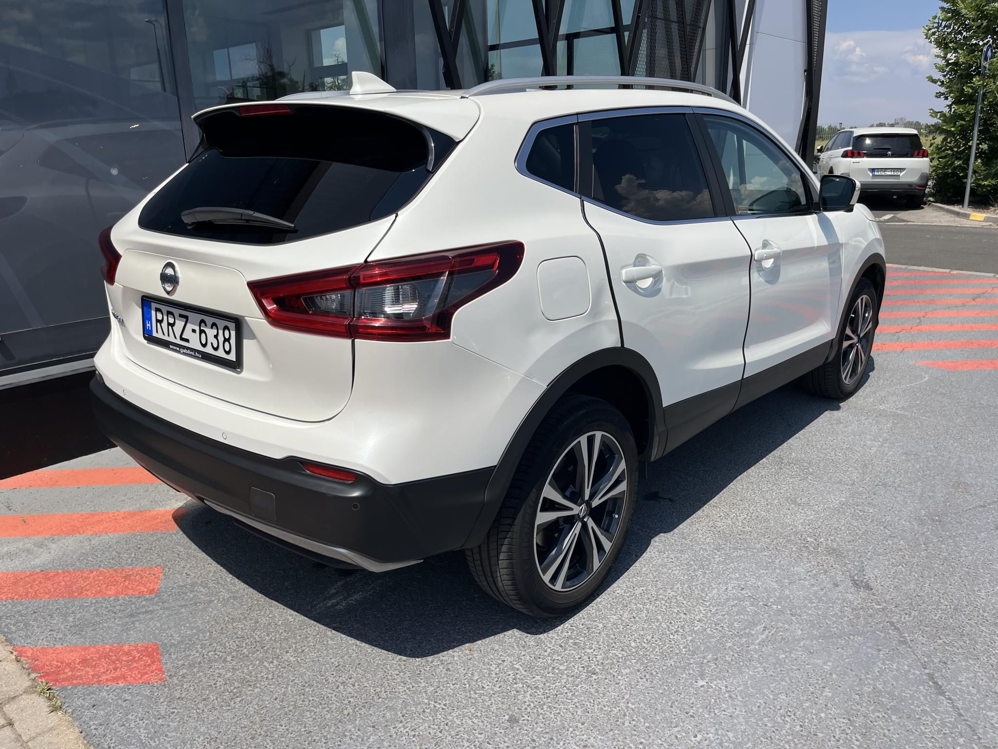 NISSAN QASHQAI 1.3 DIG-T N-Connecta Magyarországi! Leinformálható! Végig vezetett szervizkönyv! - 5. kép