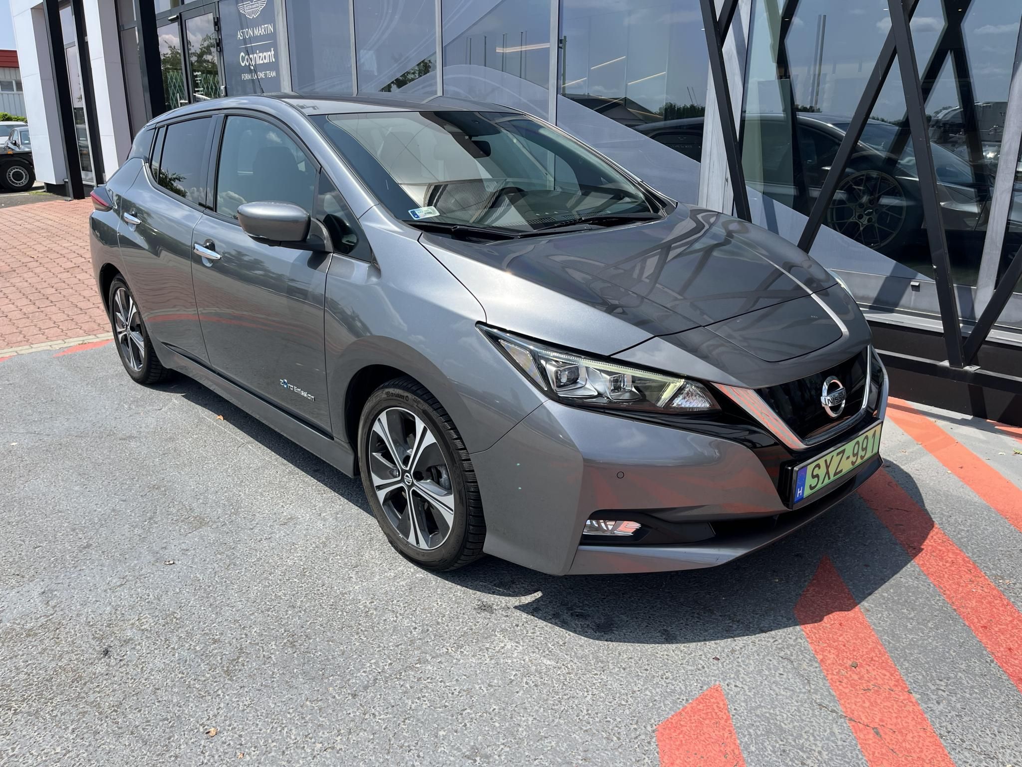 NISSAN LEAF Tekna 40kWh (Automata) Leinformálható! Rendszeresen karbantartott! Bose Hifi! - 1. kép
