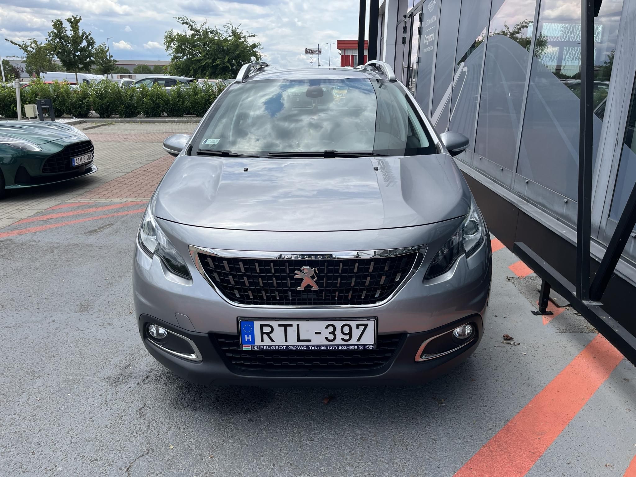 PEUGEOT 2008 1.2 PureTech Active S&S EURO6.3 Magyarországi! Leinformálható! Vezetett szervizkönyv! - 2. kép