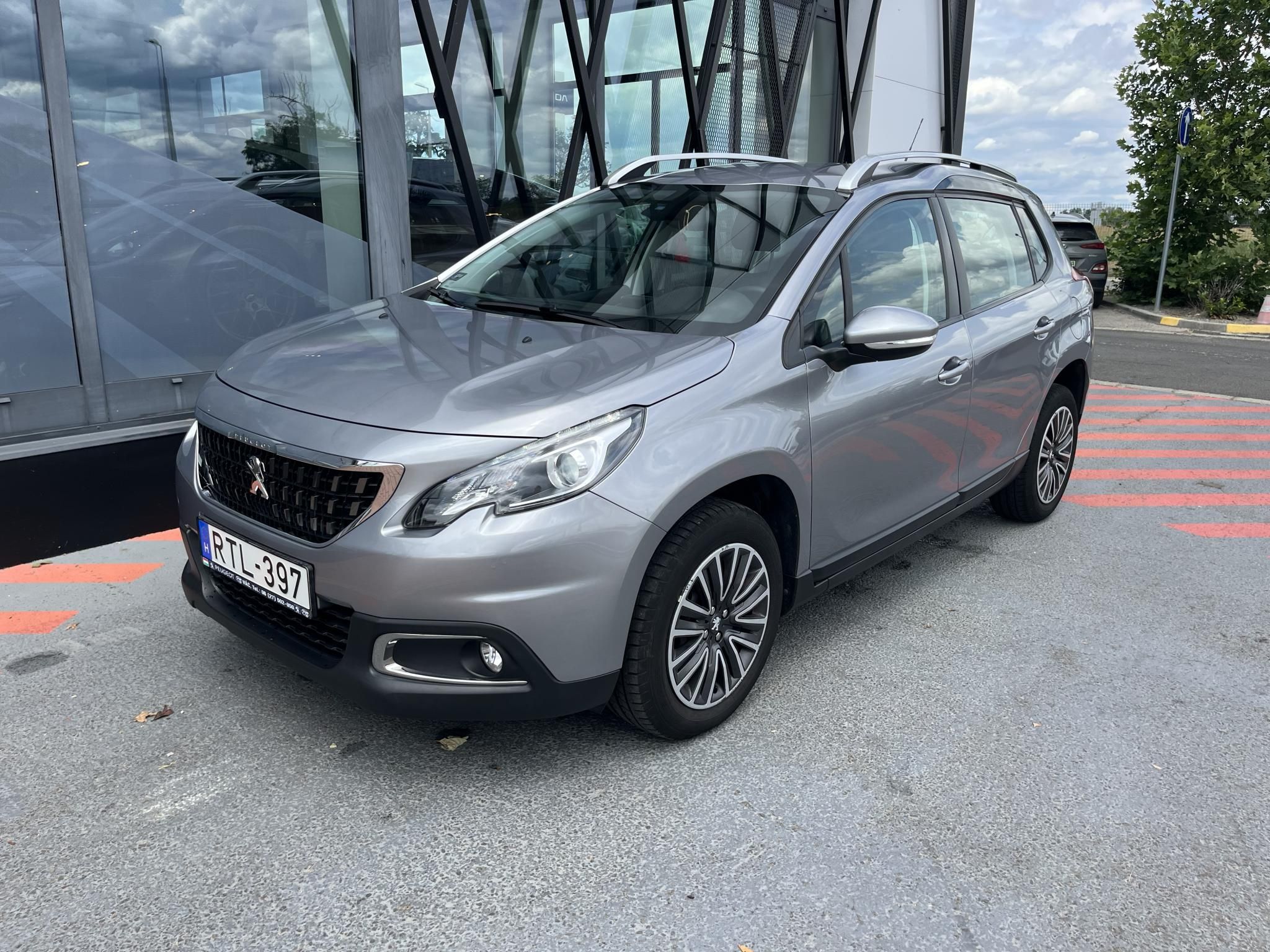 PEUGEOT 2008 1.2 PureTech Active S&S EURO6.3 Magyarországi! Leinformálható! Vezetett szervizkönyv! - 3. kép