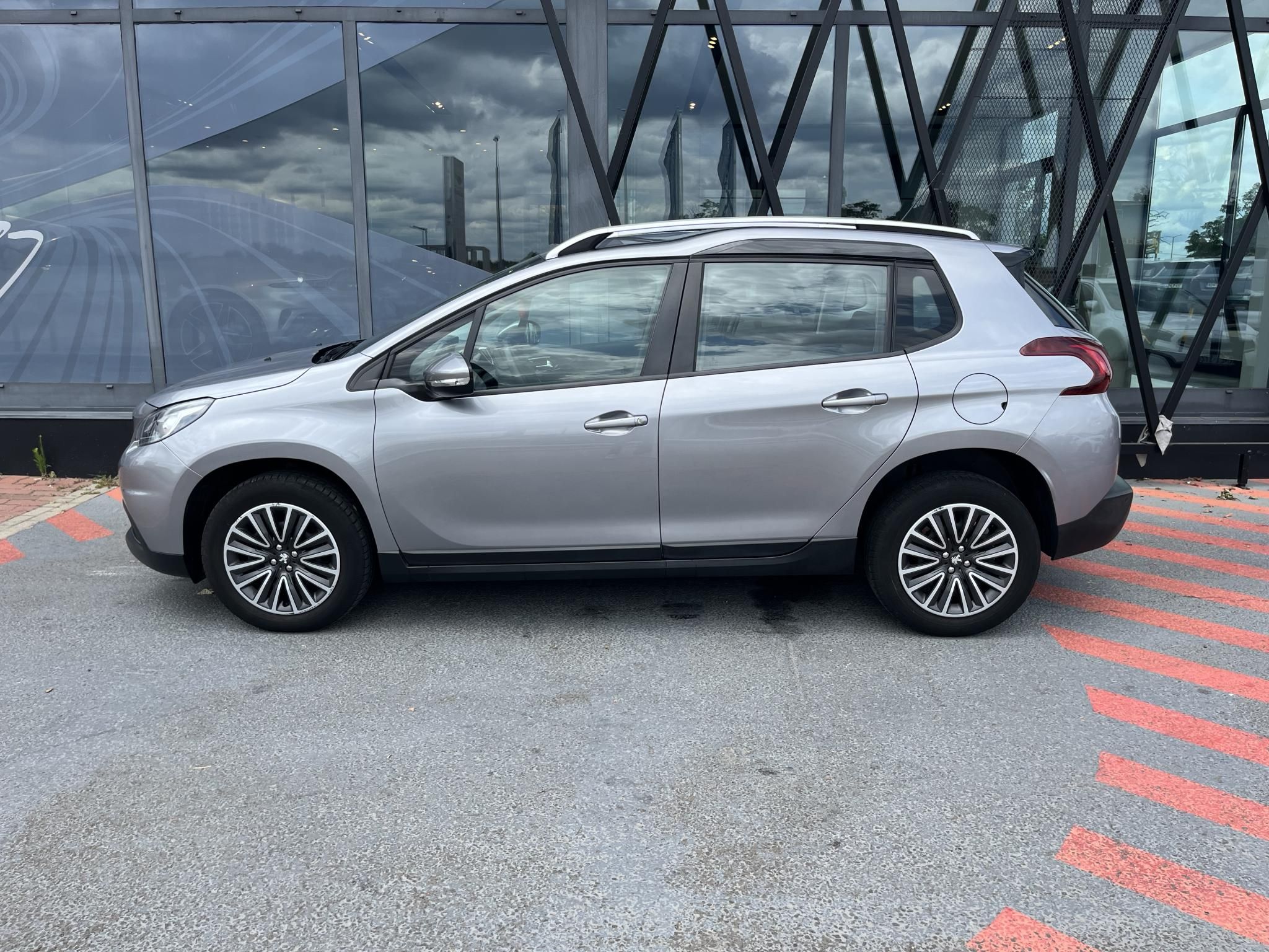 PEUGEOT 2008 1.2 PureTech Active S&S EURO6.3 Magyarországi! Leinformálható! Vezetett szervizkönyv! - 8. kép