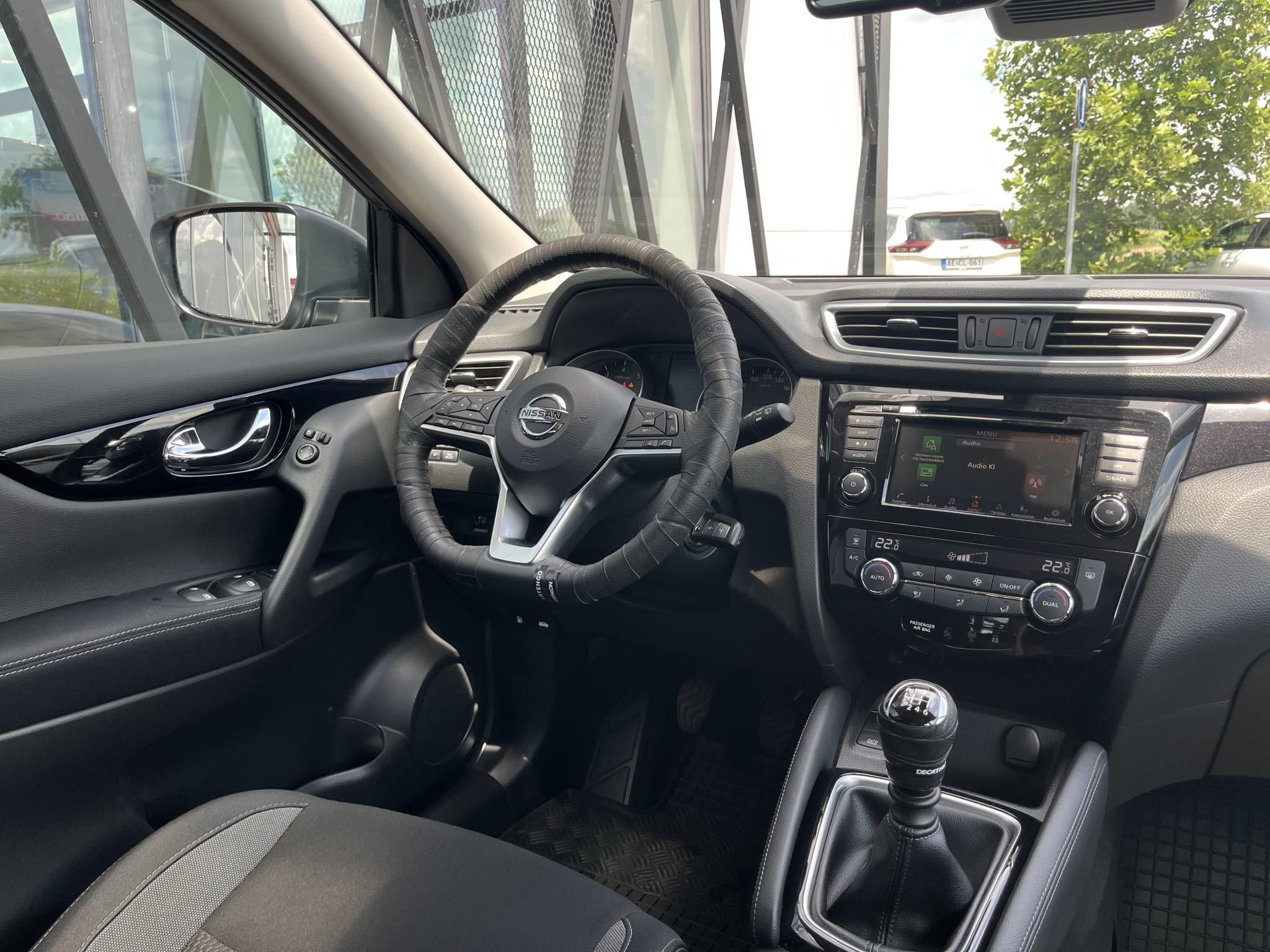NISSAN QASHQAI 1.3 DIG-T Acenta Magyarországi! Leinformálható! Rendszeresen karbantartott! - 9. kép
