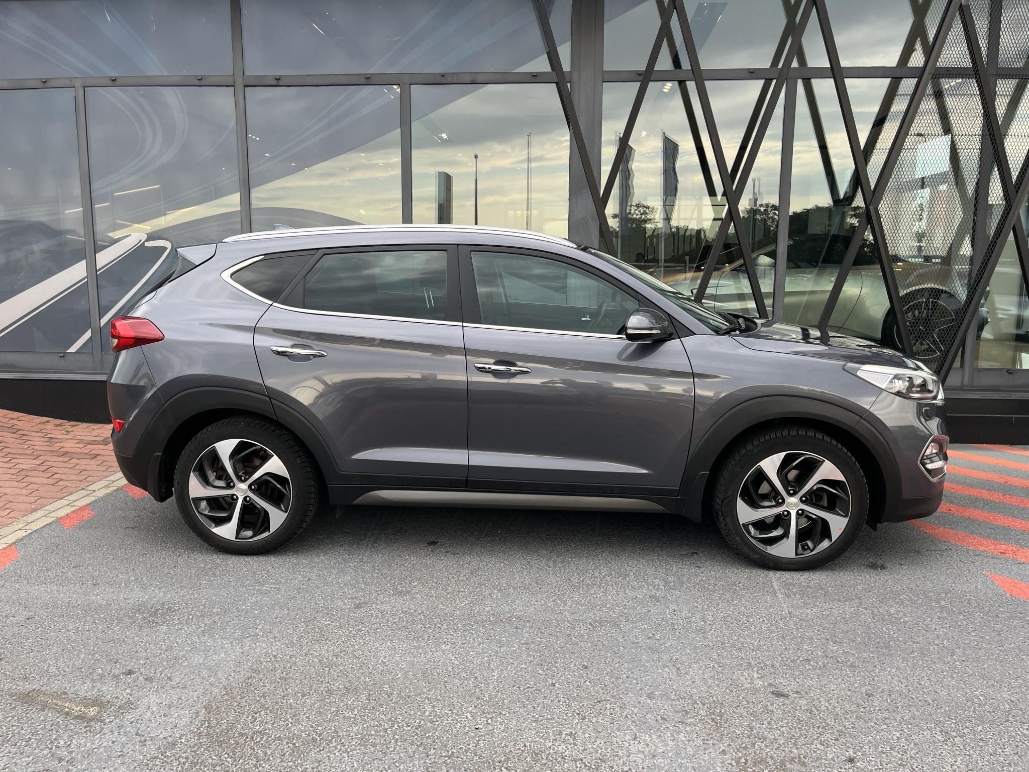 HYUNDAI TUCSON 2.0 CRDi HP Executive 4WD Magyarországi! Leinformálható! Rendszeresen karbantartott! - 4. kép