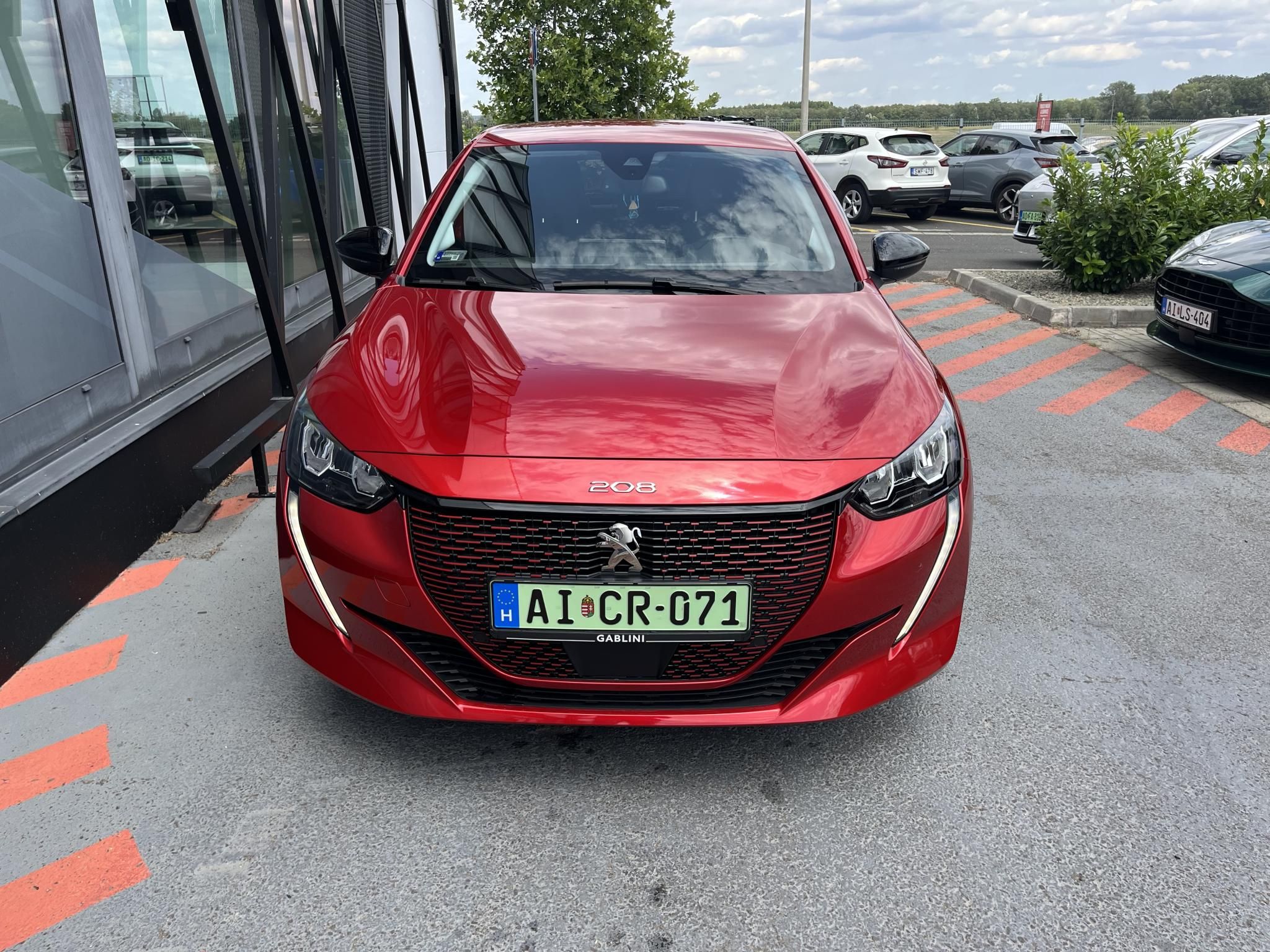 PEUGEOT 208 e208 50kWh Allure Pack Garanciális! Magyarországi! Leinformálható! - 2. kép