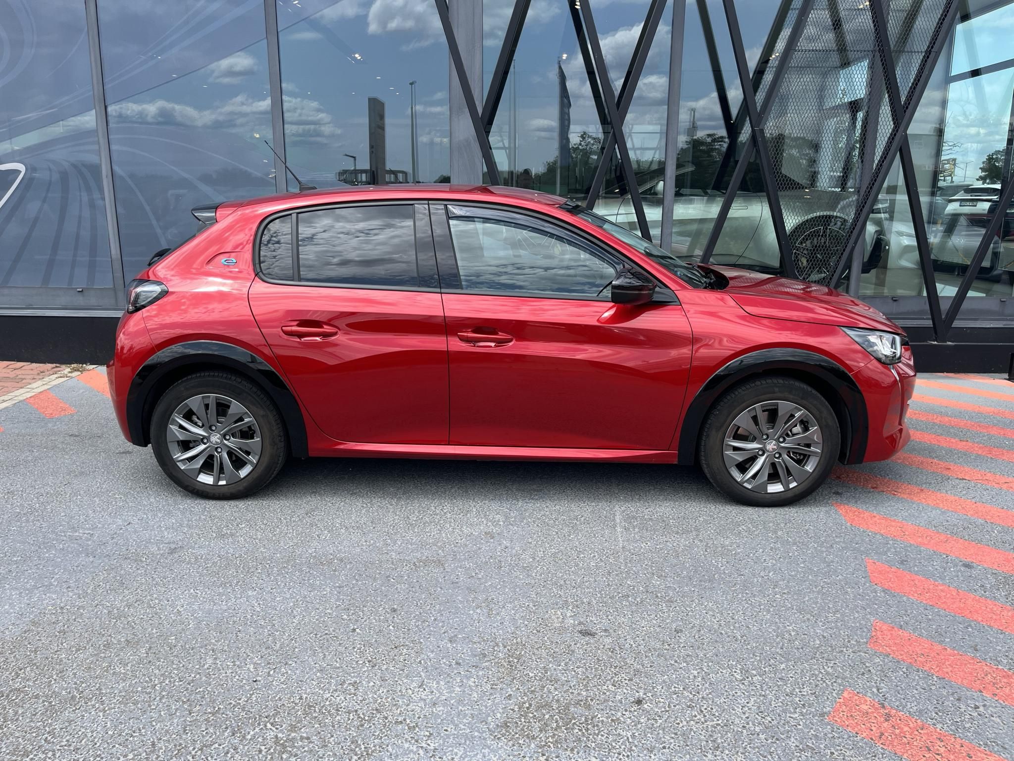 PEUGEOT 208 e208 50kWh Allure Pack Garanciális! Magyarországi! Leinformálható! - 4. kép