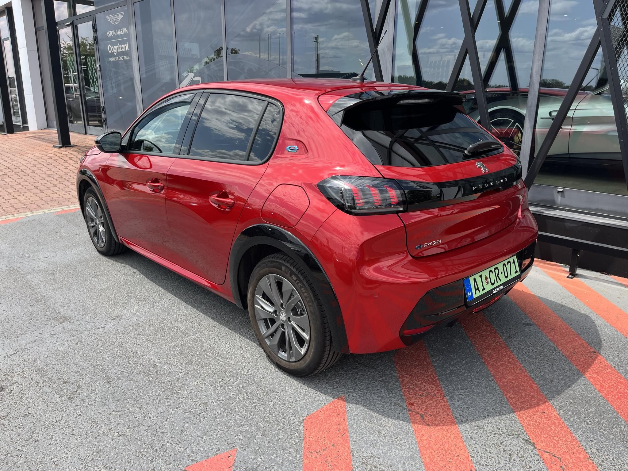 PEUGEOT 208 e208 50kWh Allure Pack Garanciális! Magyarországi! Leinformálható! - 7. kép