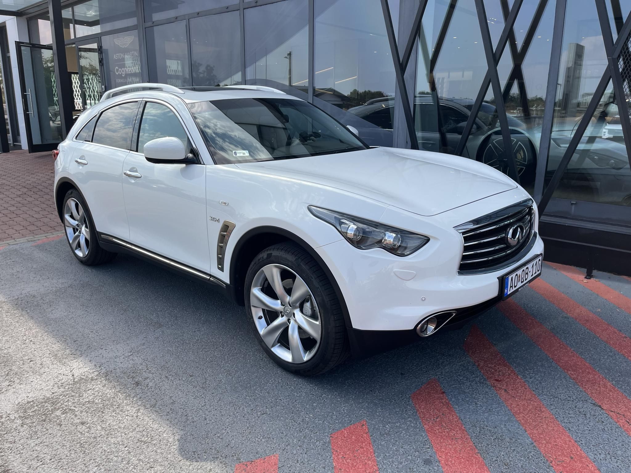 INFINITI QX70 3.0 d S Premium (Automata) Magyarországi! Leinformálható! Végig vezetett szervizkönyv! - 1. kép