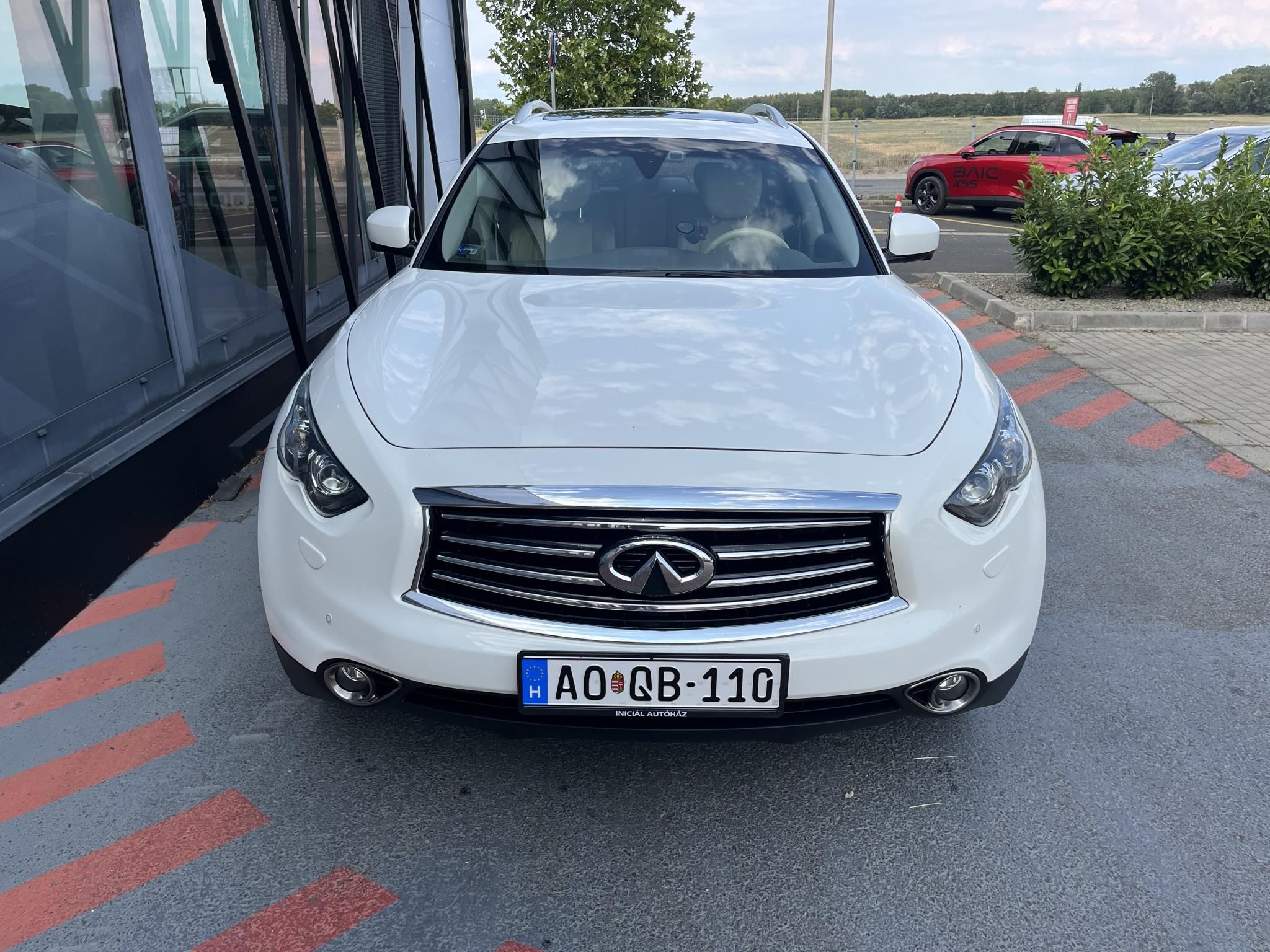 INFINITI QX70 3.0 d S Premium (Automata) Magyarországi! Leinformálható! Végig vezetett szervizkönyv! - 2. kép