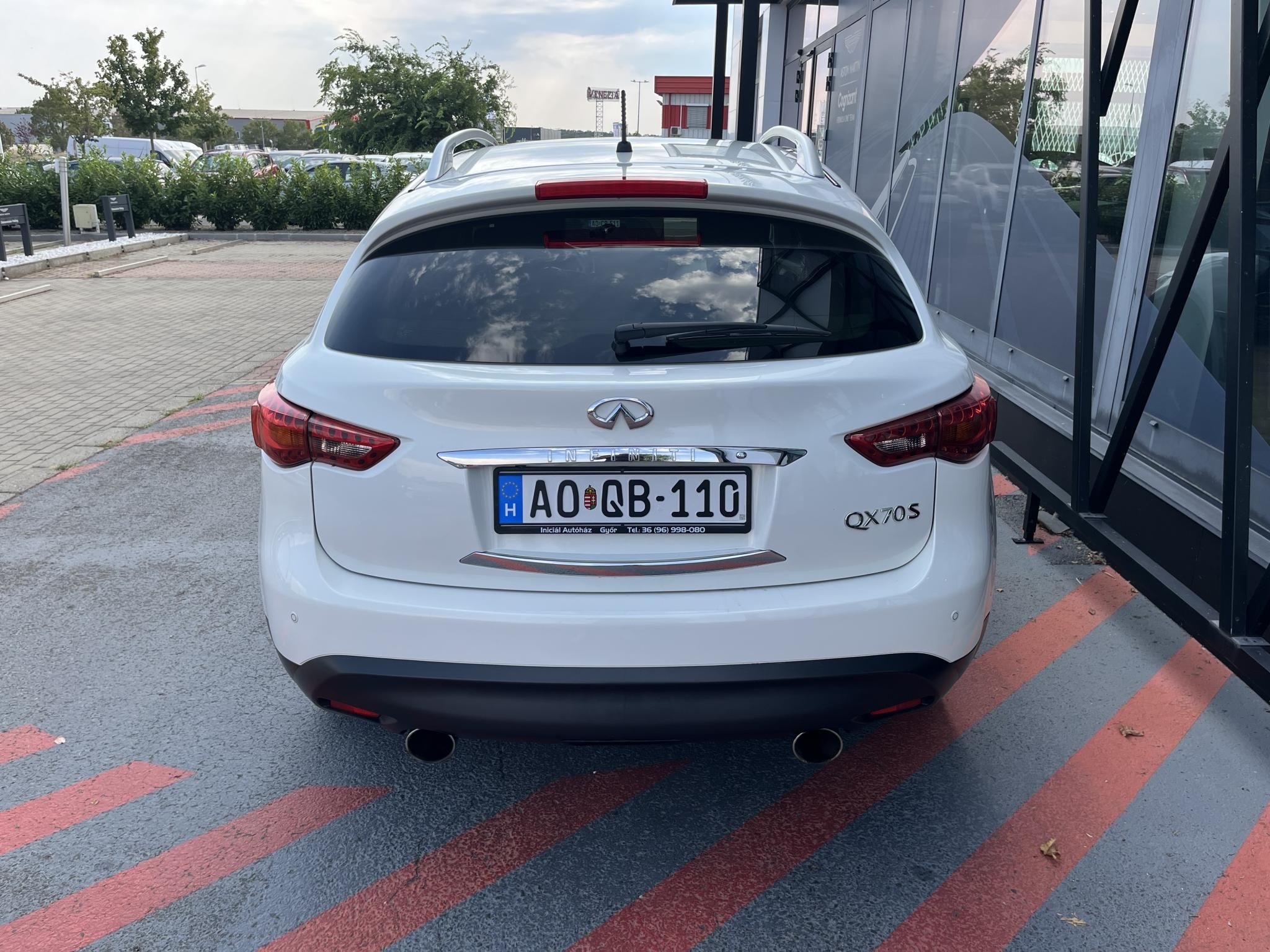 INFINITI QX70 3.0 d S Premium (Automata) Magyarországi! Leinformálható! Végig vezetett szervizkönyv! - 6. kép