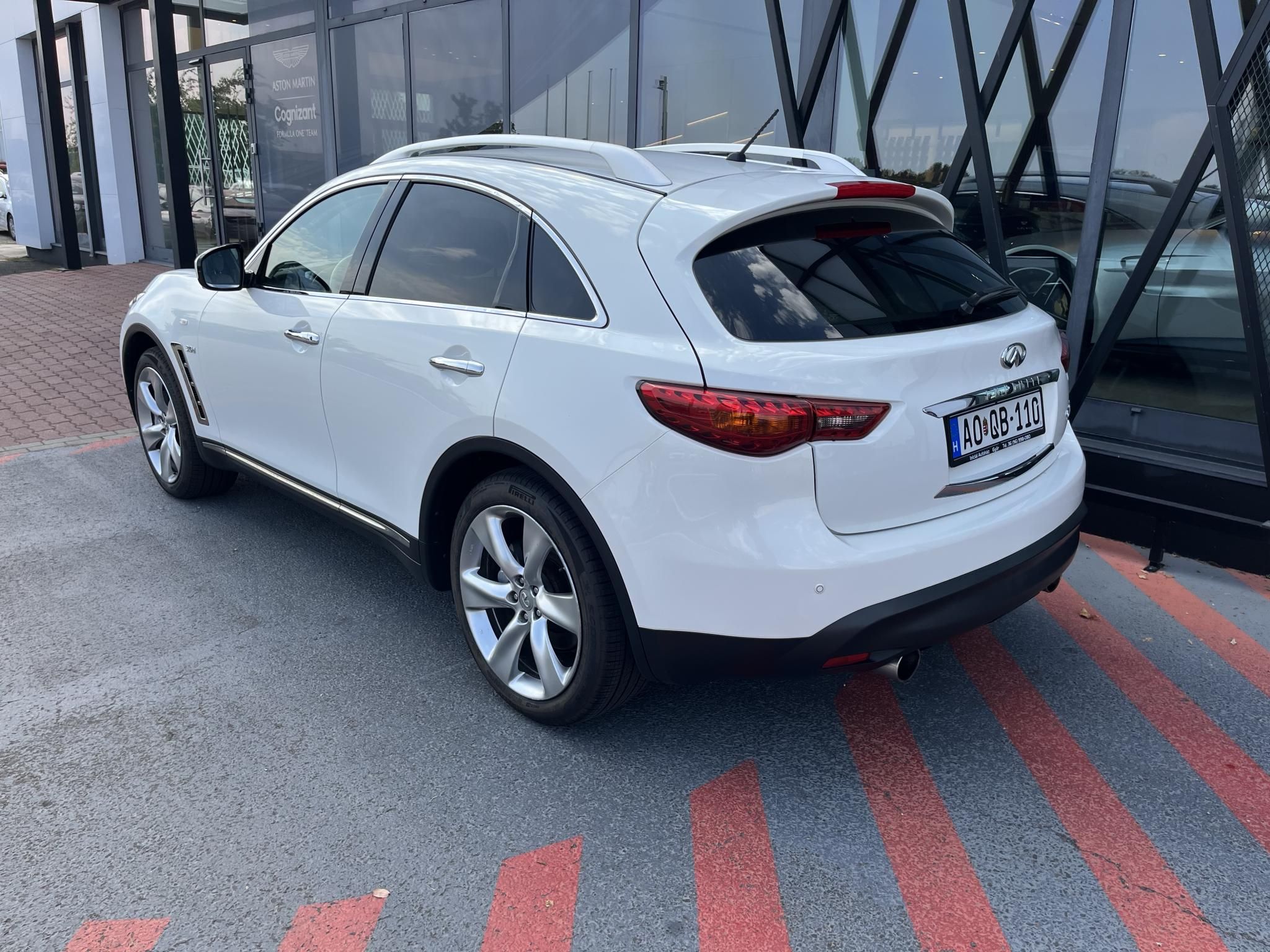 INFINITI QX70 3.0 d S Premium (Automata) Magyarországi! Leinformálható! Végig vezetett szervizkönyv! - 7. kép