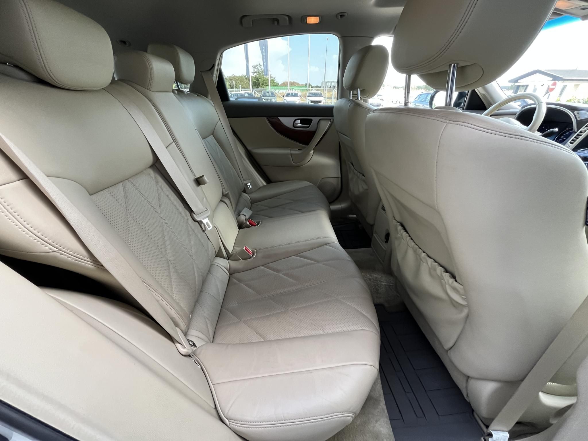 INFINITI QX70 3.0 d S Premium (Automata) Magyarországi! Leinformálható! Végig vezetett szervizkönyv! - 12. kép