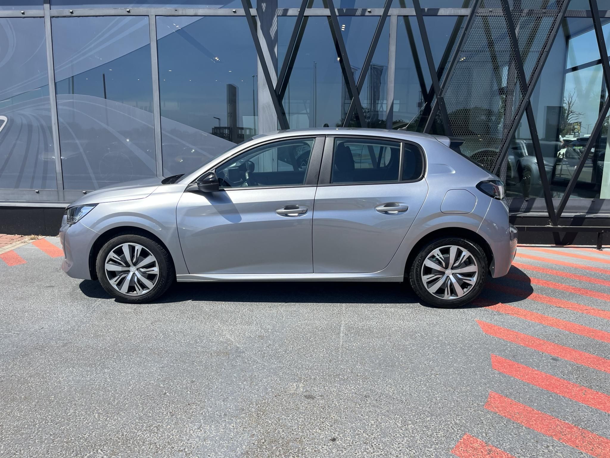 PEUGEOT 208 1.2 PureTech Active Áfa visszaigényelhető! Garanciális! Magyarországi! Leinformálható! - 8. kép