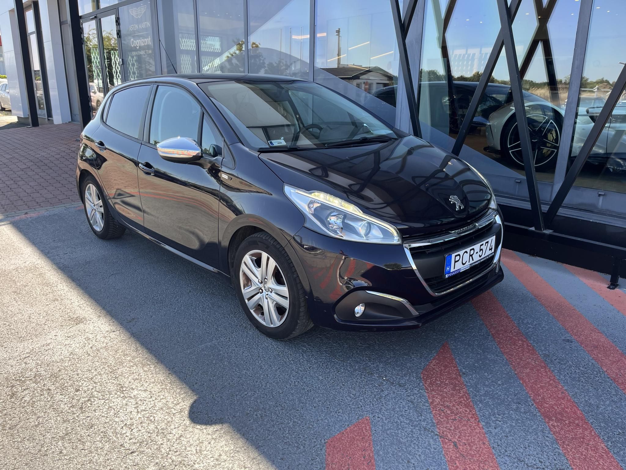 PEUGEOT 208 1.2 PureTech Style Magyarországi! Leinformálható! Végig vezetett szervizkönyv! - 1. kép