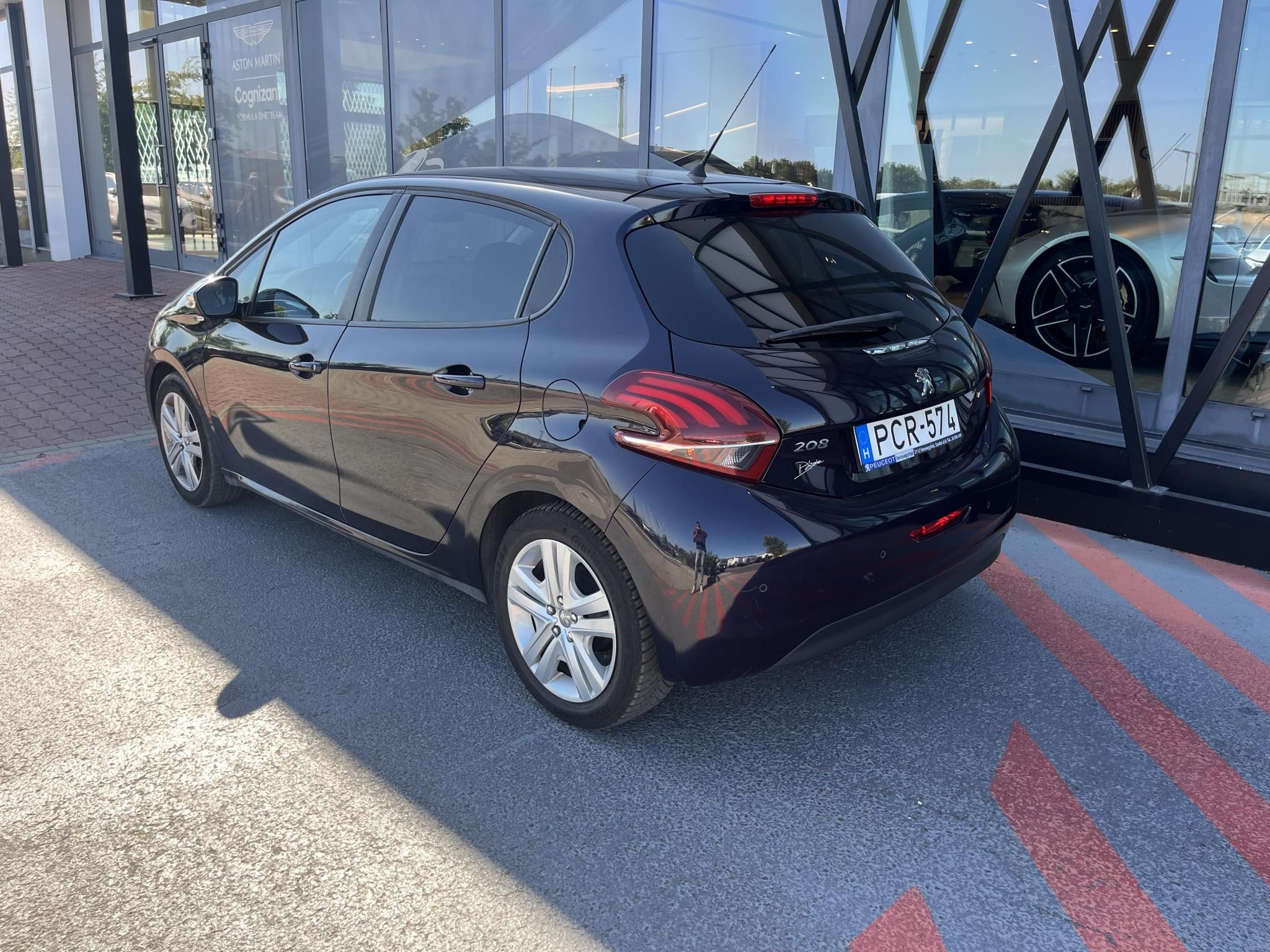 PEUGEOT 208 1.2 PureTech Style Magyarországi! Leinformálható! Végig vezetett szervizkönyv! - 7. kép