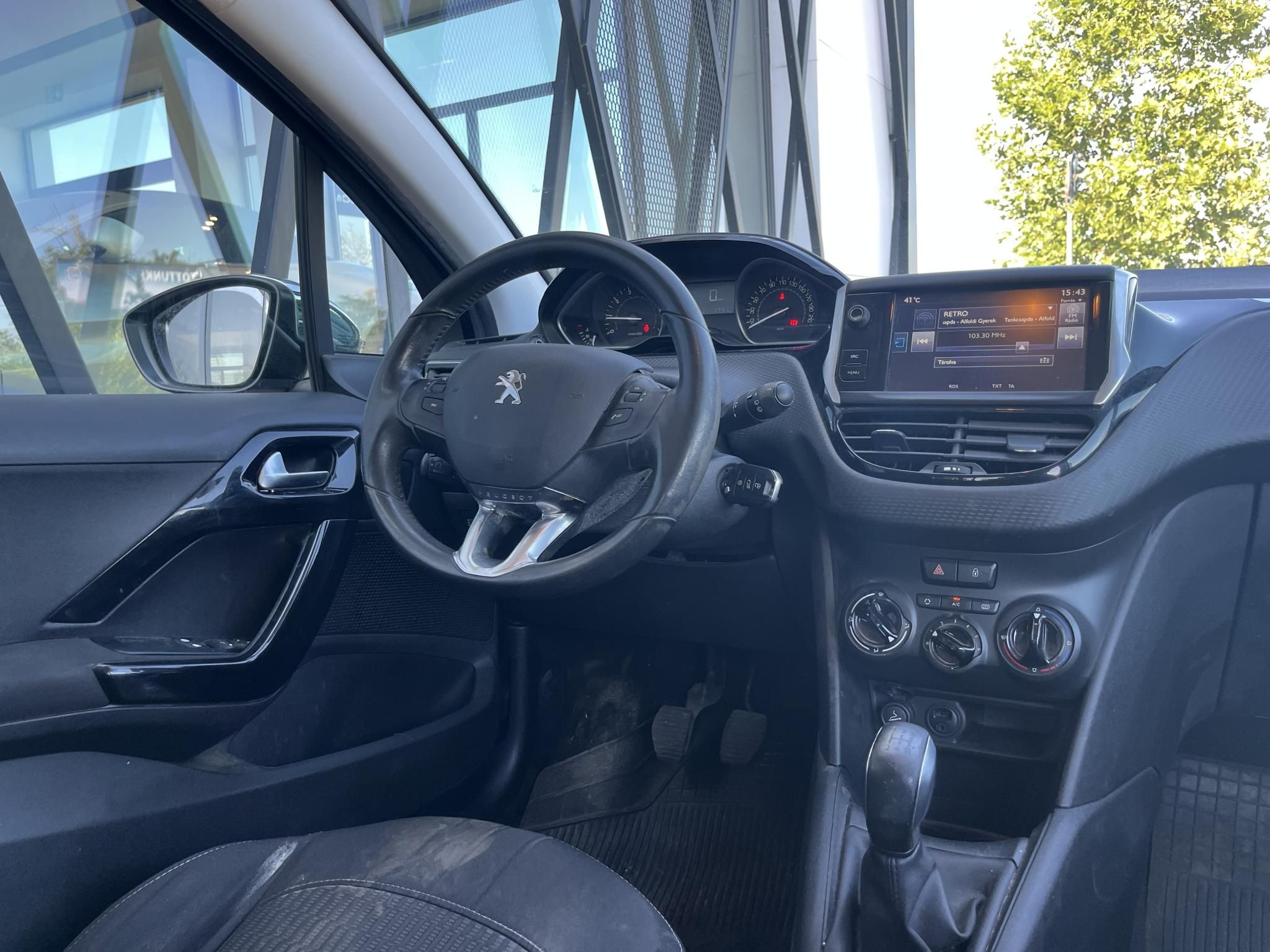 PEUGEOT 208 1.2 PureTech Style Magyarországi! Leinformálható! Végig vezetett szervizkönyv! - 9. kép