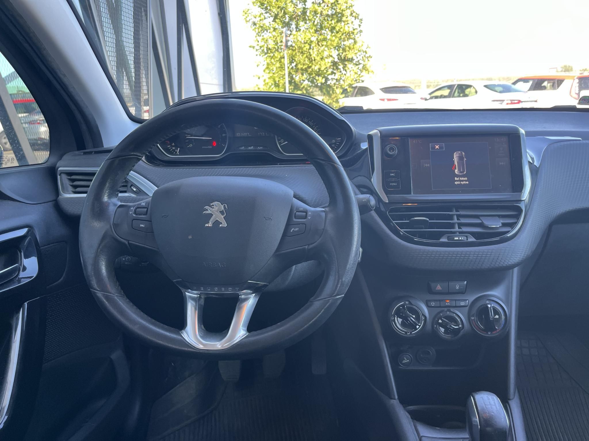 PEUGEOT 208 1.2 PureTech Style Magyarországi! Leinformálható! Végig vezetett szervizkönyv! - 10. kép