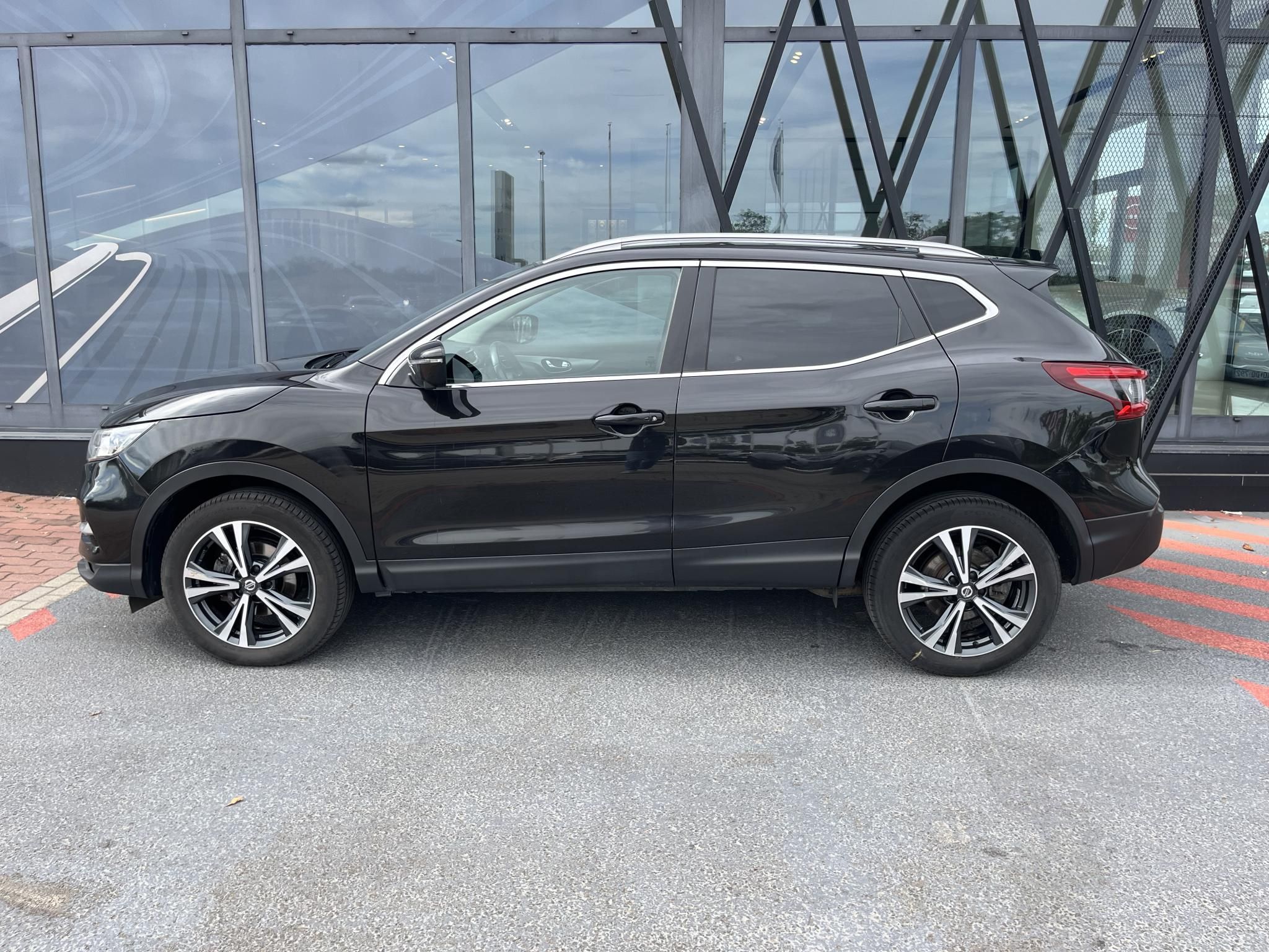 NISSAN QASHQAI 1.6 DIG-T N-Connecta Magyarországi! Leinformálható! - 8. kép