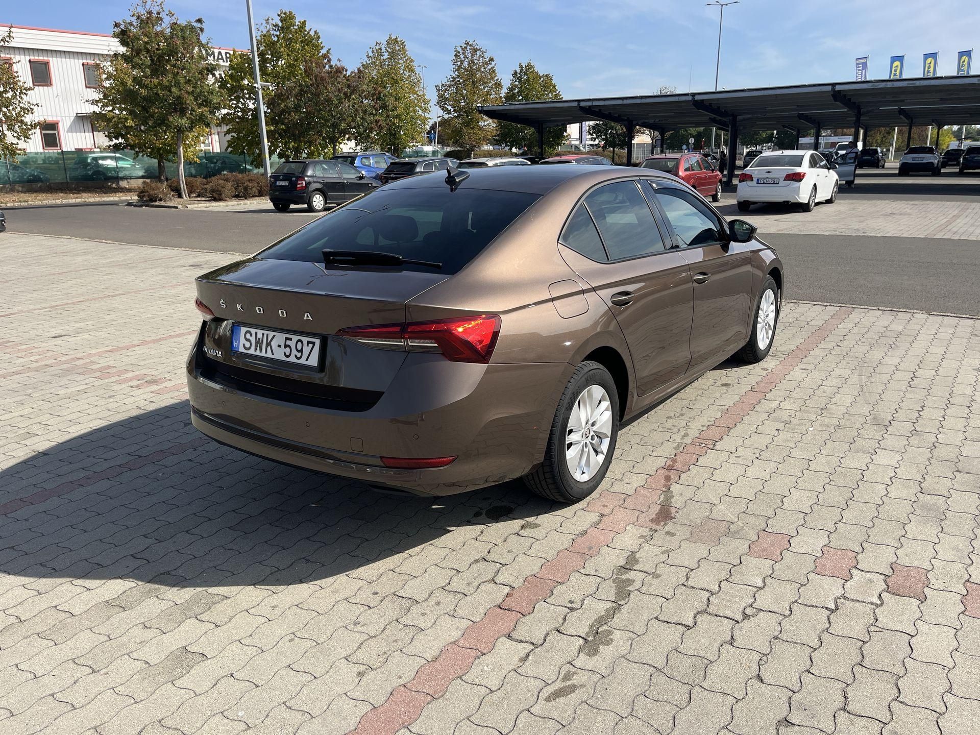 SKODA OCTAVIA 1.5 TSI ACT Ambition Magyarországi! Leinformálható! Vezetett szervizkönyv! - 6. kép