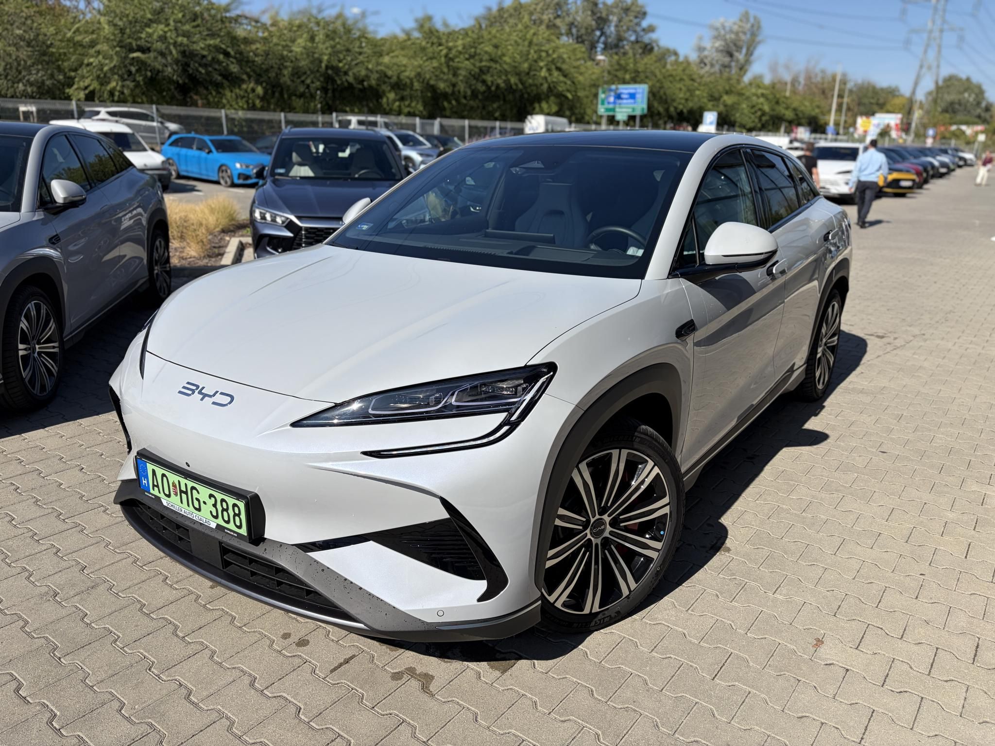 BYD SEALION 7