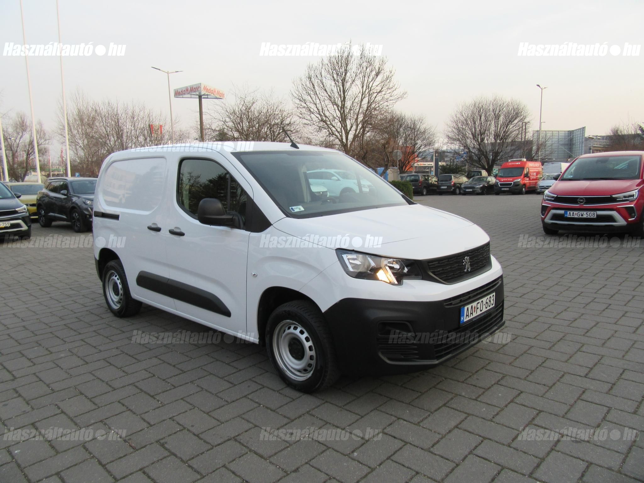 PEUGEOT PARTNER