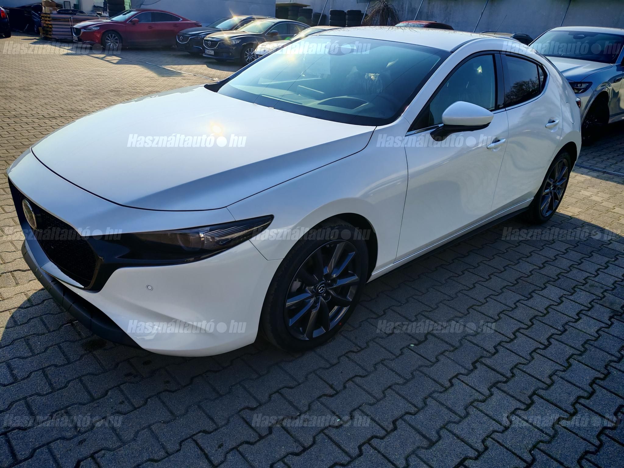 MAZDA 3 Hatchback 2.5 e-Skyactiv Exclusive-Line Készleten