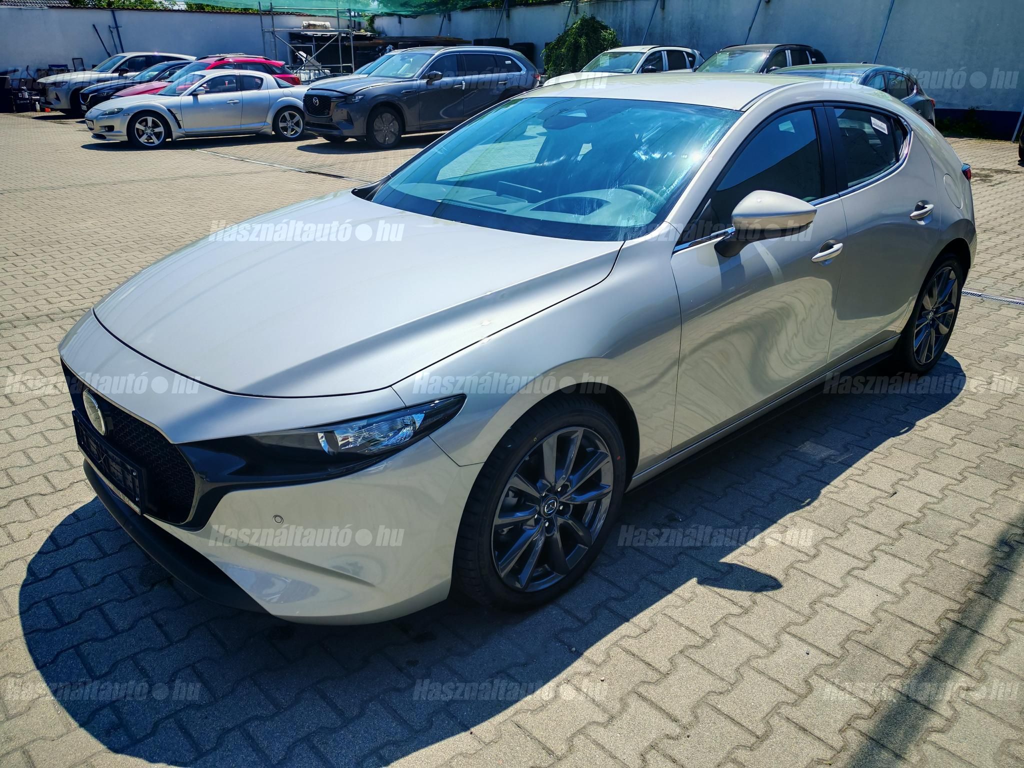 MAZDA 3 Hatchback 2.5 e-Skyactiv Centre-Line Készleten